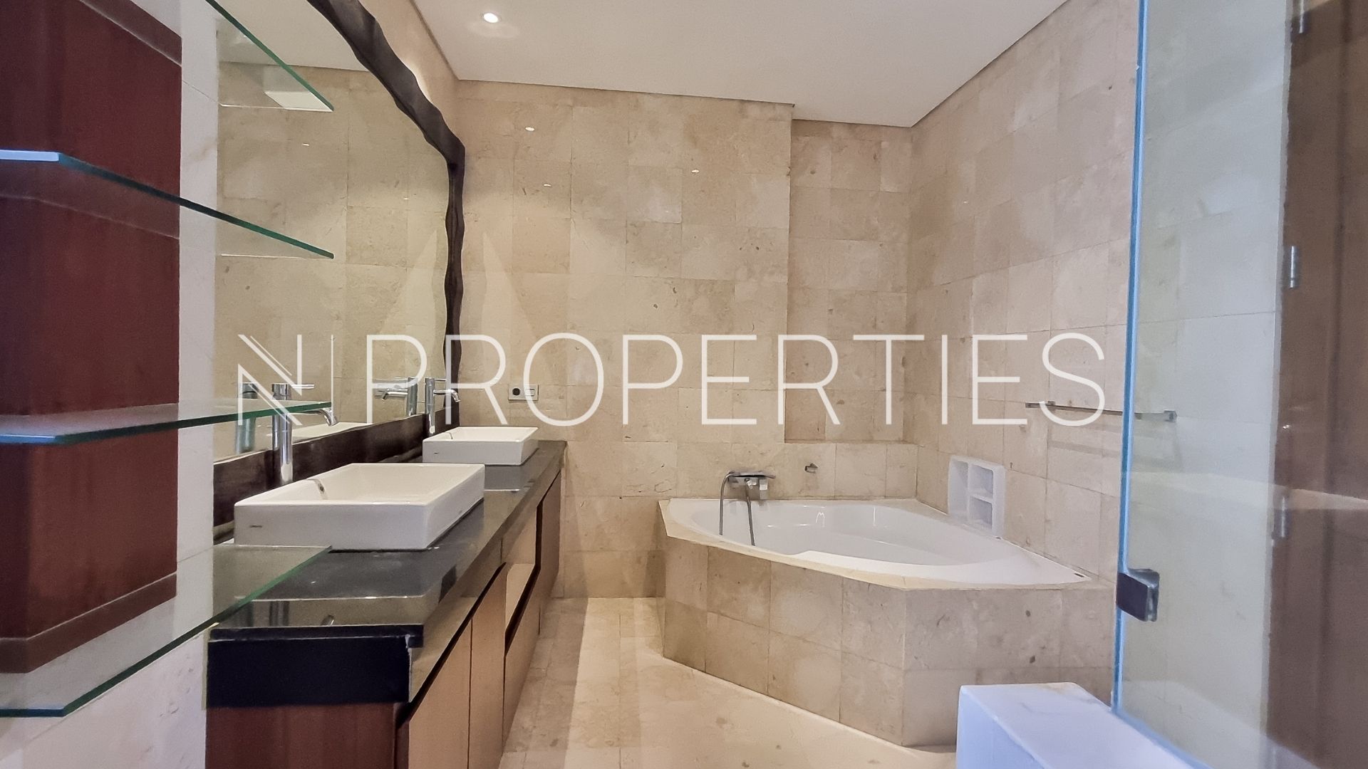 KEMANG SELATAN 11 No 105 – Kav G – Bathroom 3 Padma Residence Kemang – Large 5BR House