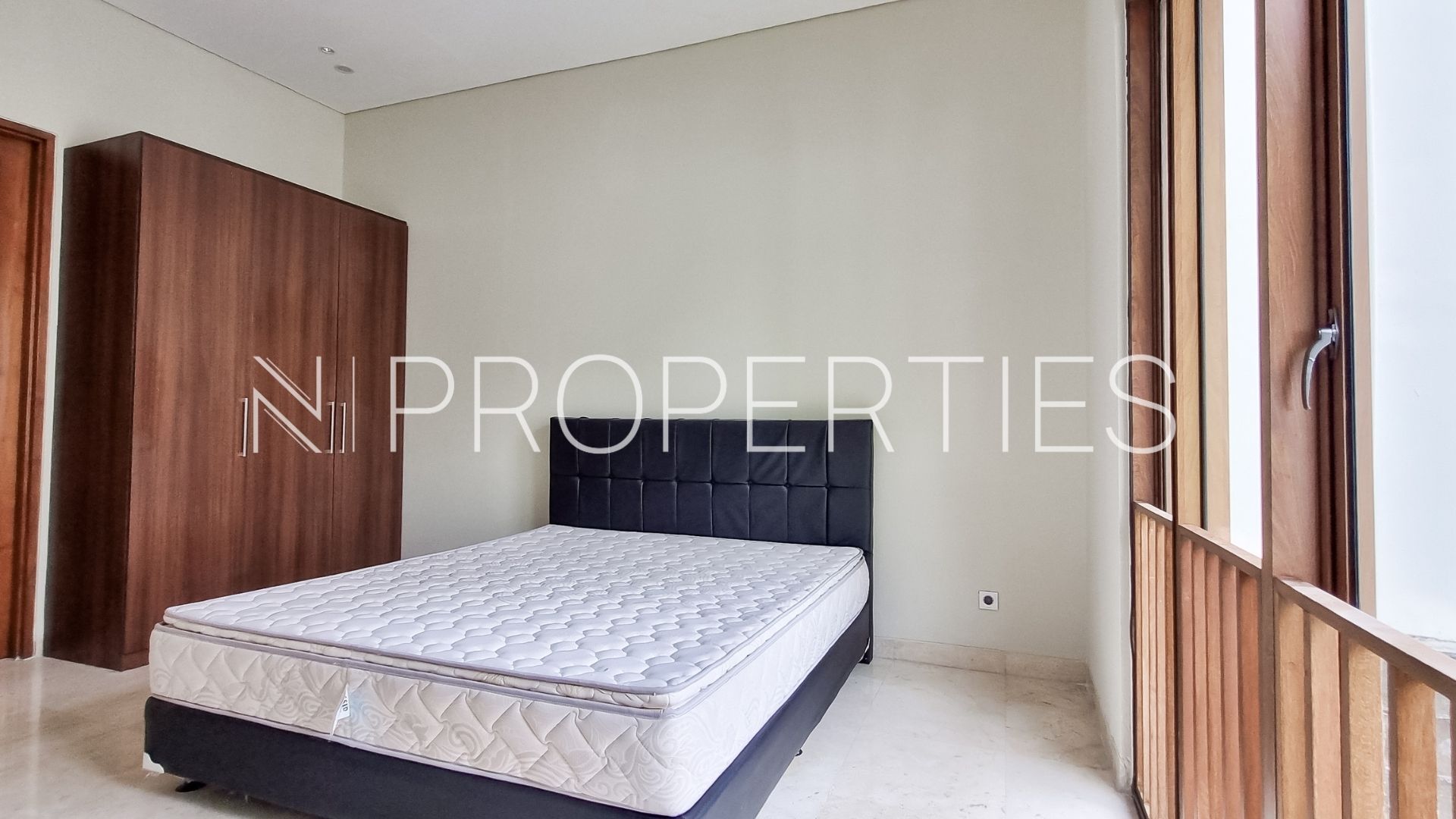 KEMANG SELATAN 11 No 105 – Kav G – Bedroom Padma Residence Kemang – Large 5BR House