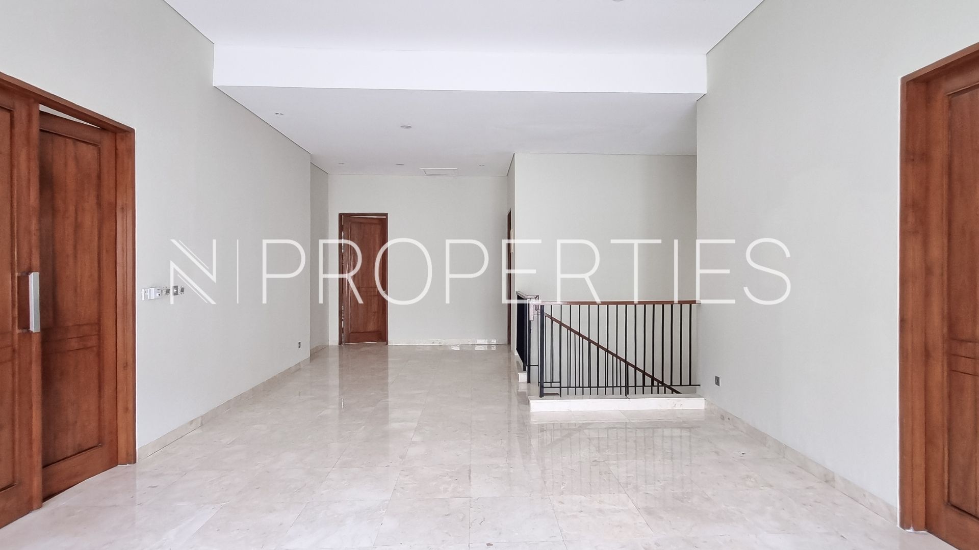 KEMANG SELATAN 11 No 105 – Kav G – Living Area Second Floor Padma Residence Kemang – Large 5BR House