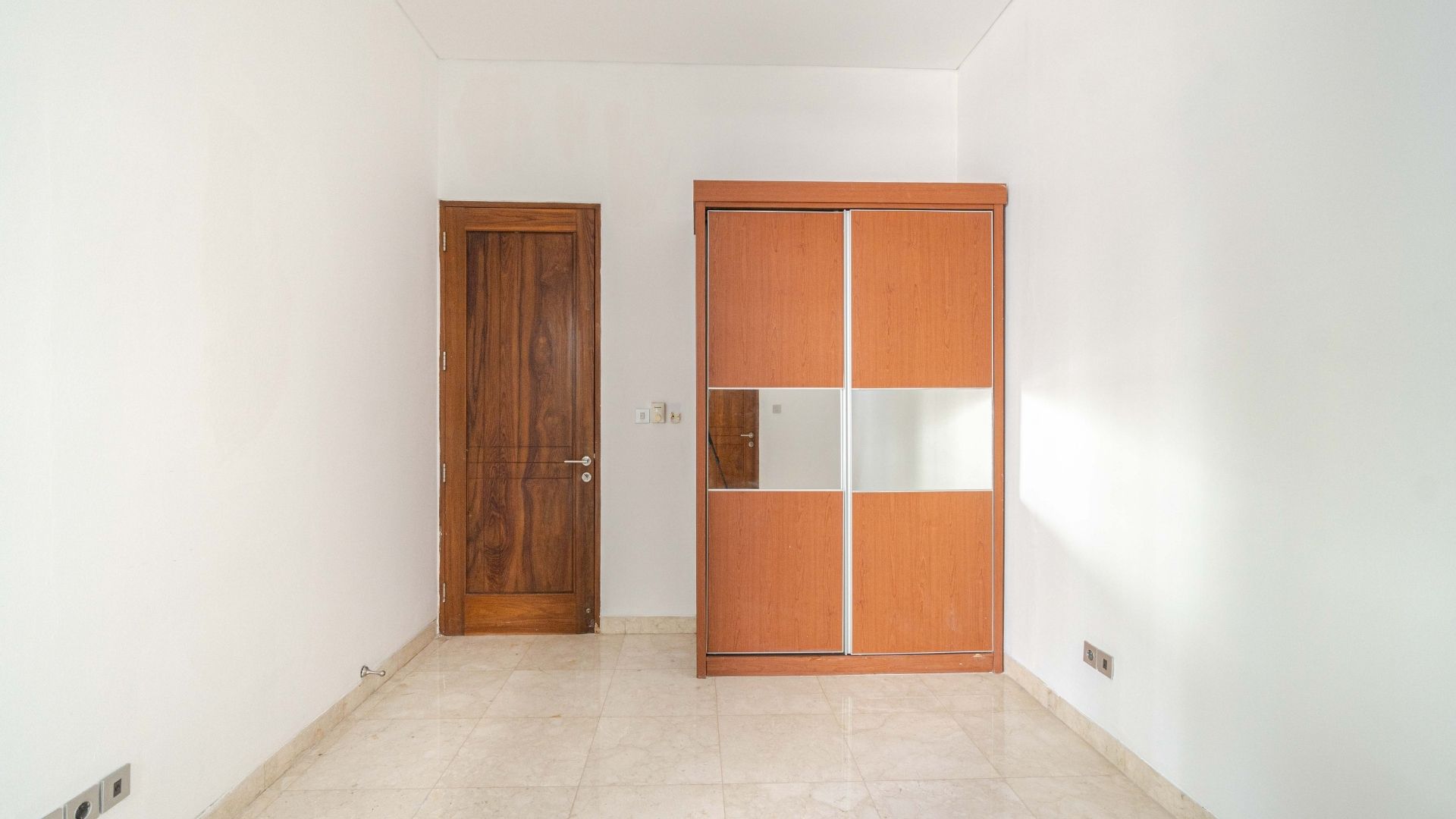 KEMANG SELATAN 11 No 105 – Kav H – Bedroom 4 Premium 5BR Home – Padma Residence Kemang