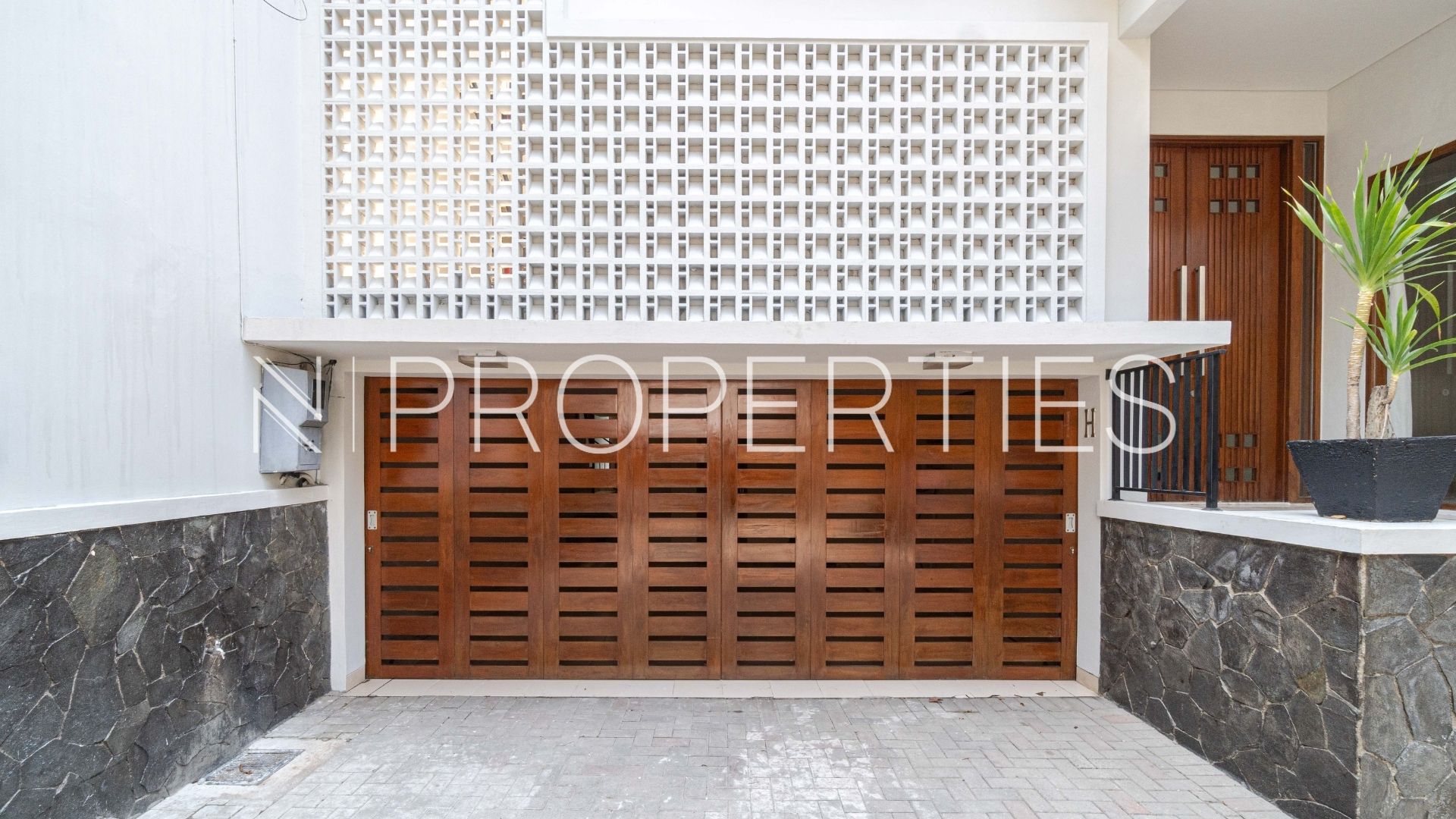 KEMANG SELATAN 11 No 105 – Kav H – Garage Premium 5BR Home – Padma Residence Kemang