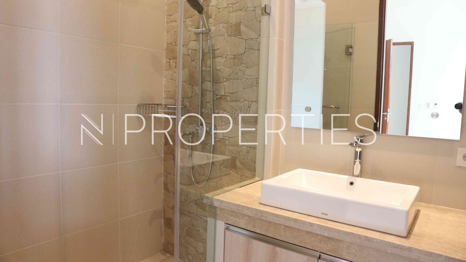 KEMANG SELATAN 1C – NO 2 – Bathroom 2 Vasanda Residence Kemang – Spacious 4BR