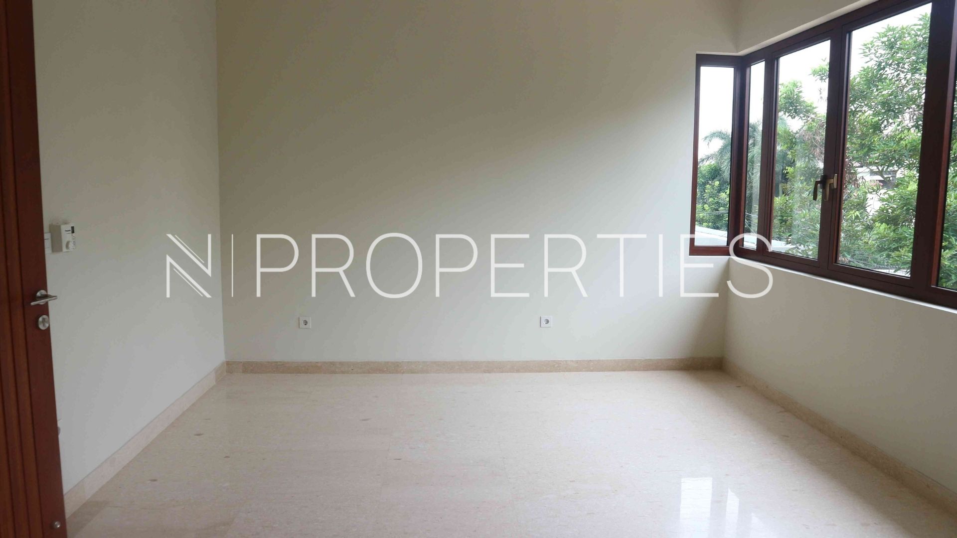 KEMANG SELATAN 1C – NO 2 – Bedroom 4 Vasanda Residence Kemang – Spacious 4BR