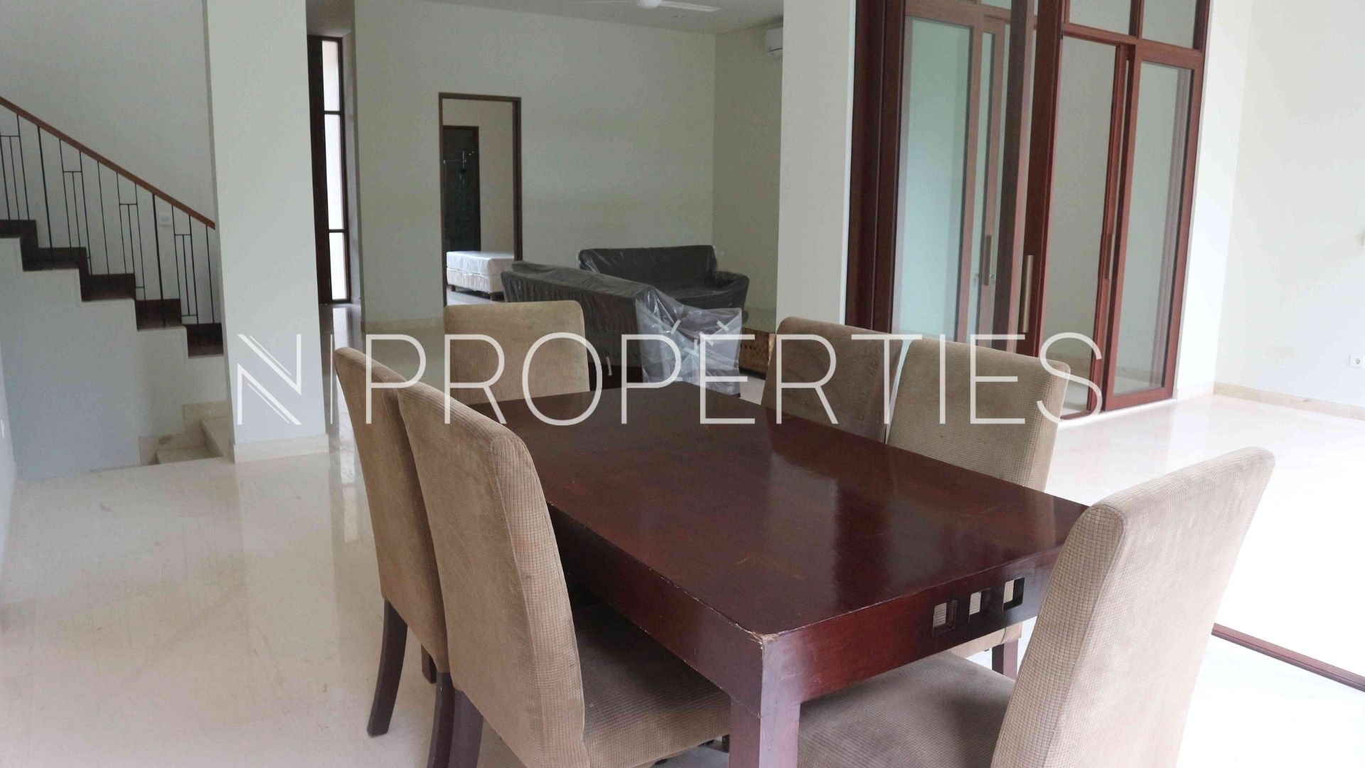 KEMANG SELATAN 1C – NO 2 – Dining Area 1 Vasanda Residence Kemang – Spacious 4BR