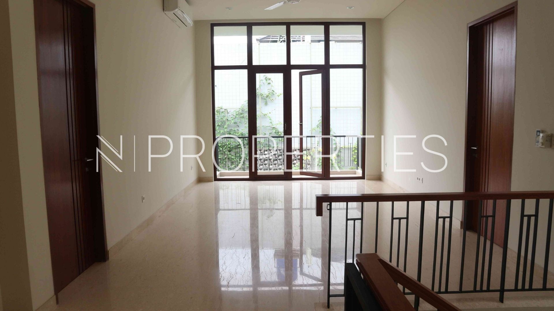 KEMANG SELATAN 1C – NO 2 – Secondfloor Vasanda Residence Kemang – Spacious 4BR