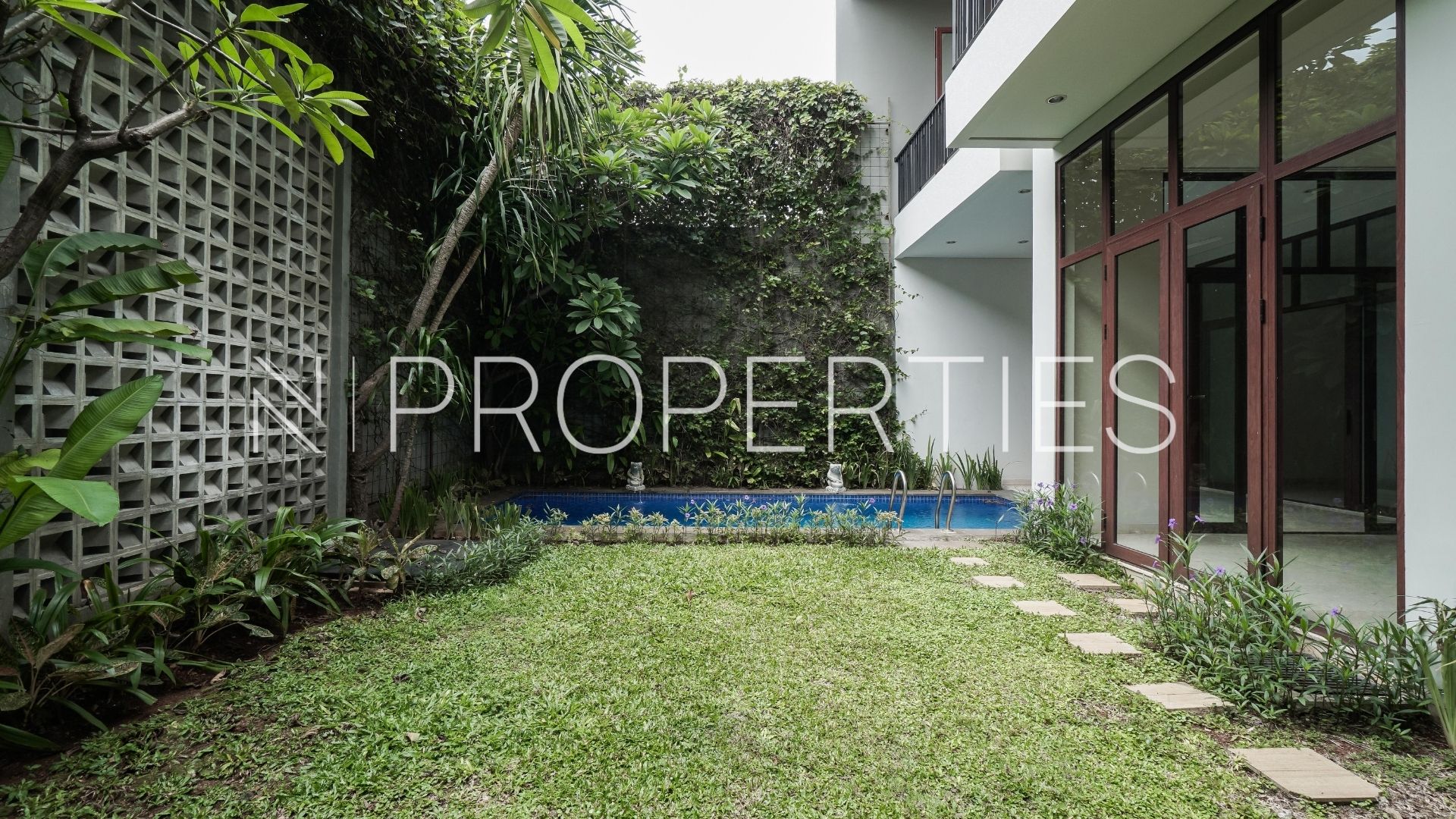 KEMANG SELATAN 1C – NO 2B – Backyard Vasanda Residence Kemang – Practical 4BR House