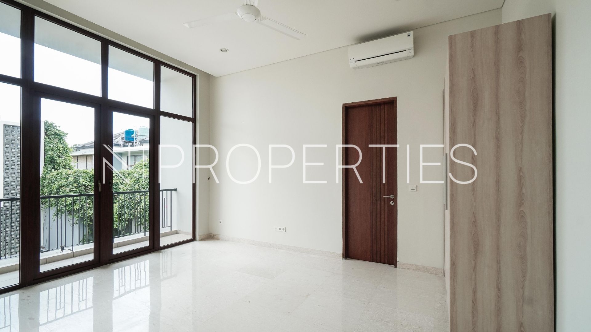 KEMANG SELATAN 1C – NO 2B – Bedroom 4 Vasanda Residence Kemang – Practical 4BR House