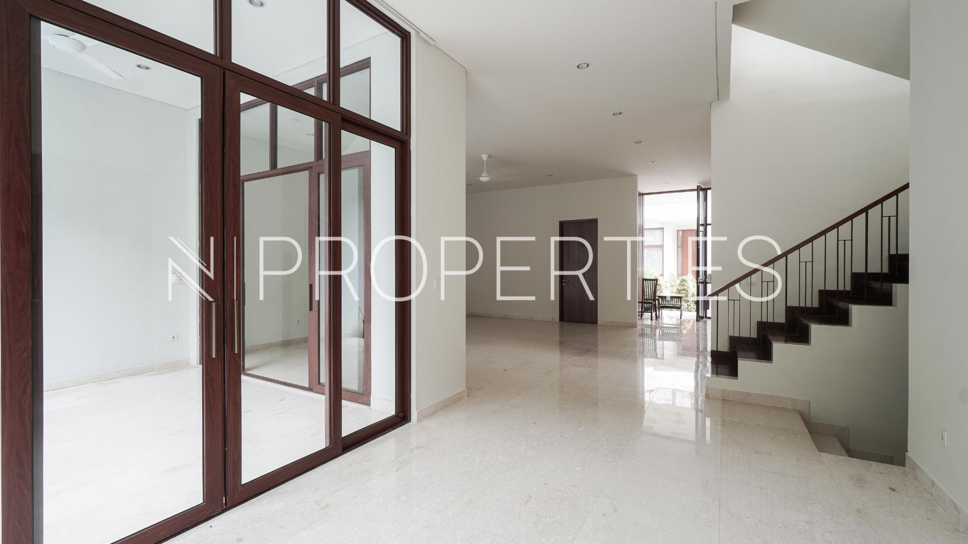 KEMANG SELATAN 1C – NO 2B – Dining Area 1 Vasanda Residence Kemang – Practical 4BR House