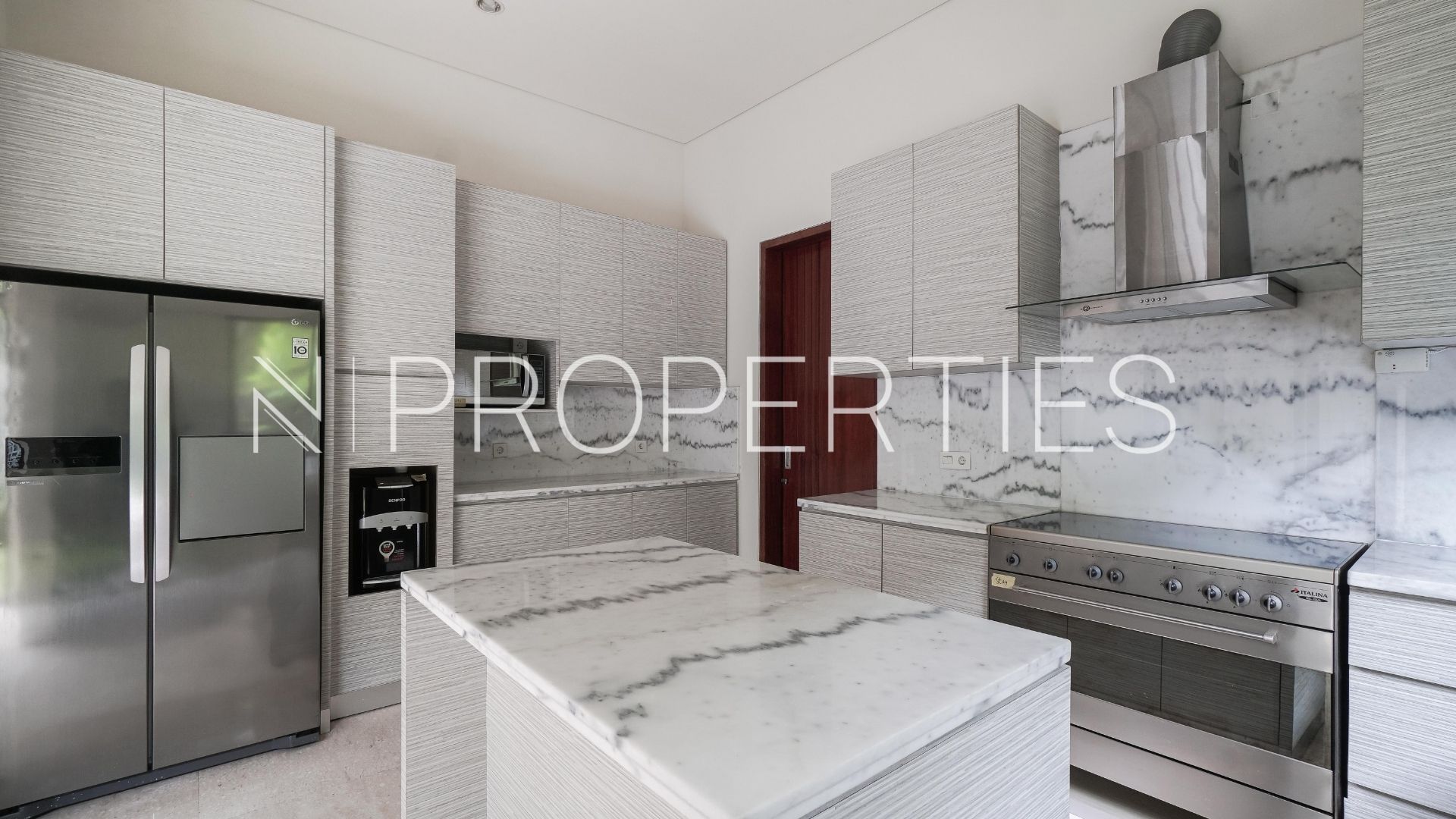 KEMANG SELATAN 1C – NO 2B – Kitchen Area 1 Vasanda Residence Kemang – Practical 4BR House