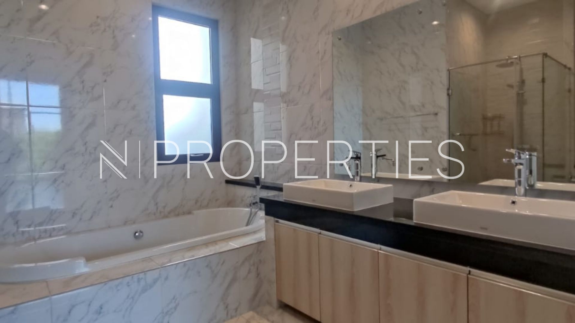 KEMANG SELATAN 1C – NO 2C – Bathroom 3 Vasanda Residence Kemang – Large 5BR House