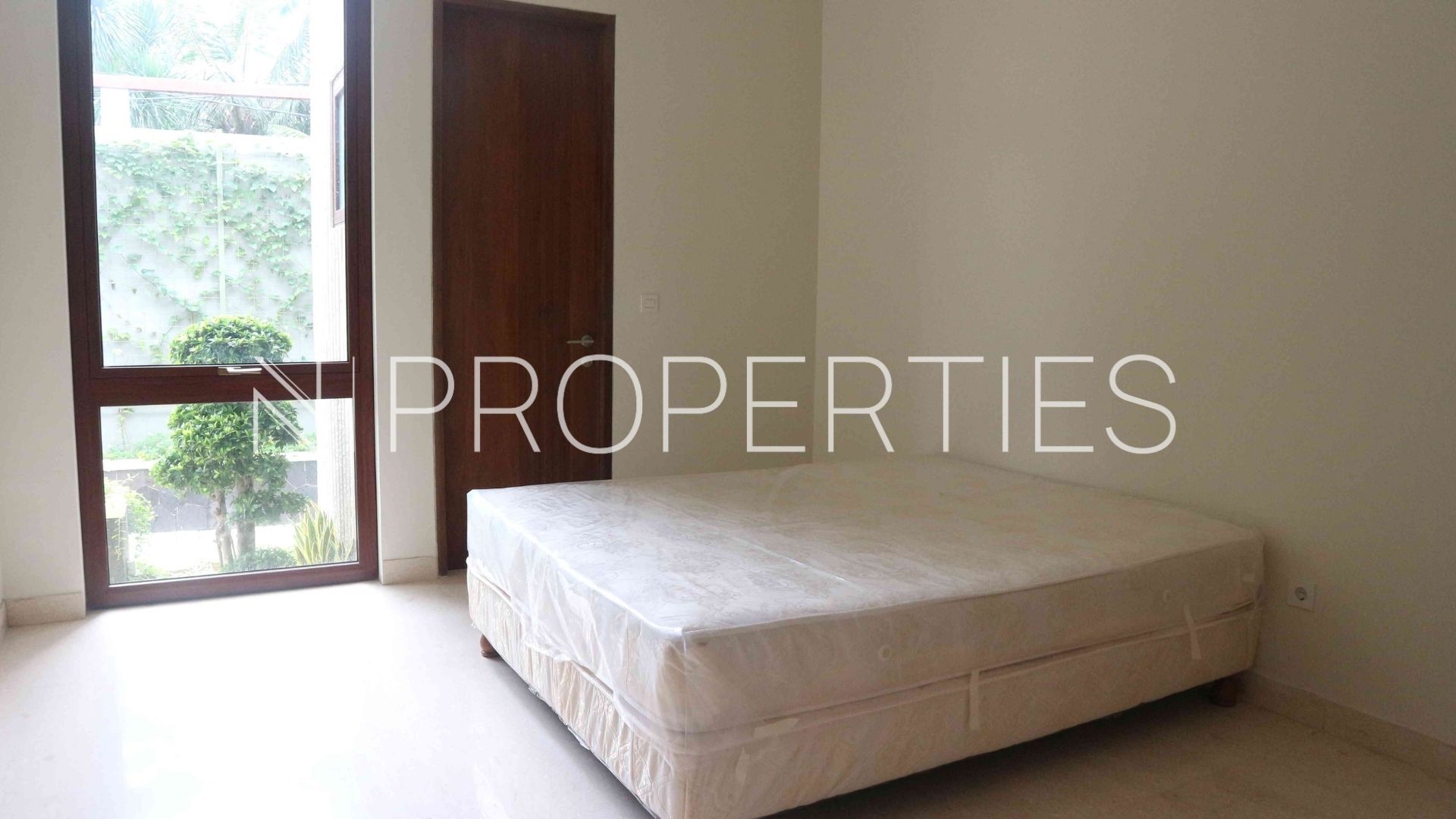 KEMANG SELATAN 1C – NO 2E – Bedroom 1 Vasanda Residence Kemang – Well-Balanced 4BR