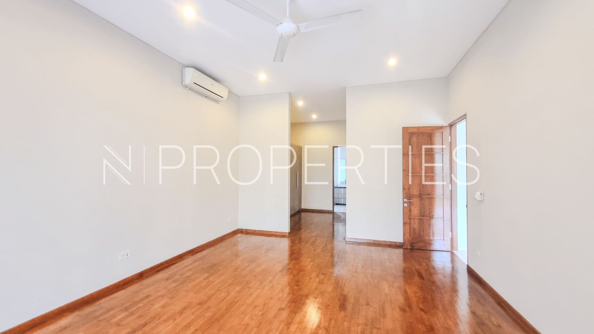KEMANG TIMUR 9 No. 38 – KAV B – BEDROOM 4 Vishnu Residence Kemang – Well-Proportioned 4BR