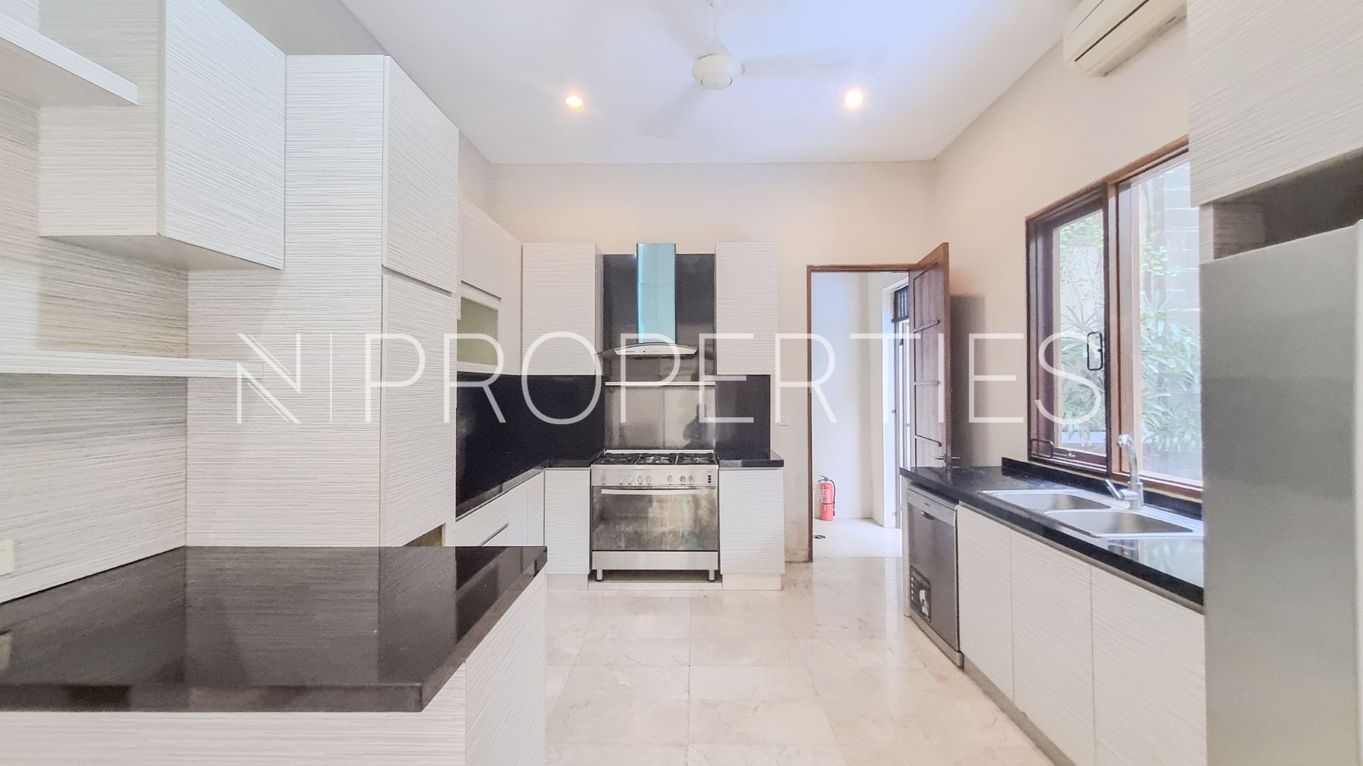 KEMANG TIMUR 9 No. 38 – KAV B – KITCHEN AREA 1 Vishnu Residence Kemang – Well-Proportioned 4BR