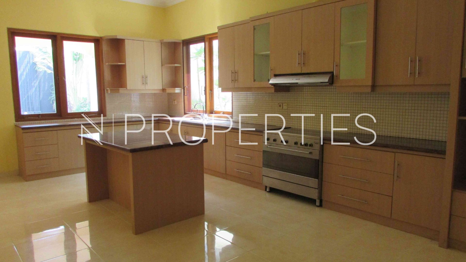 Kemang – Big 5BR Family Residence