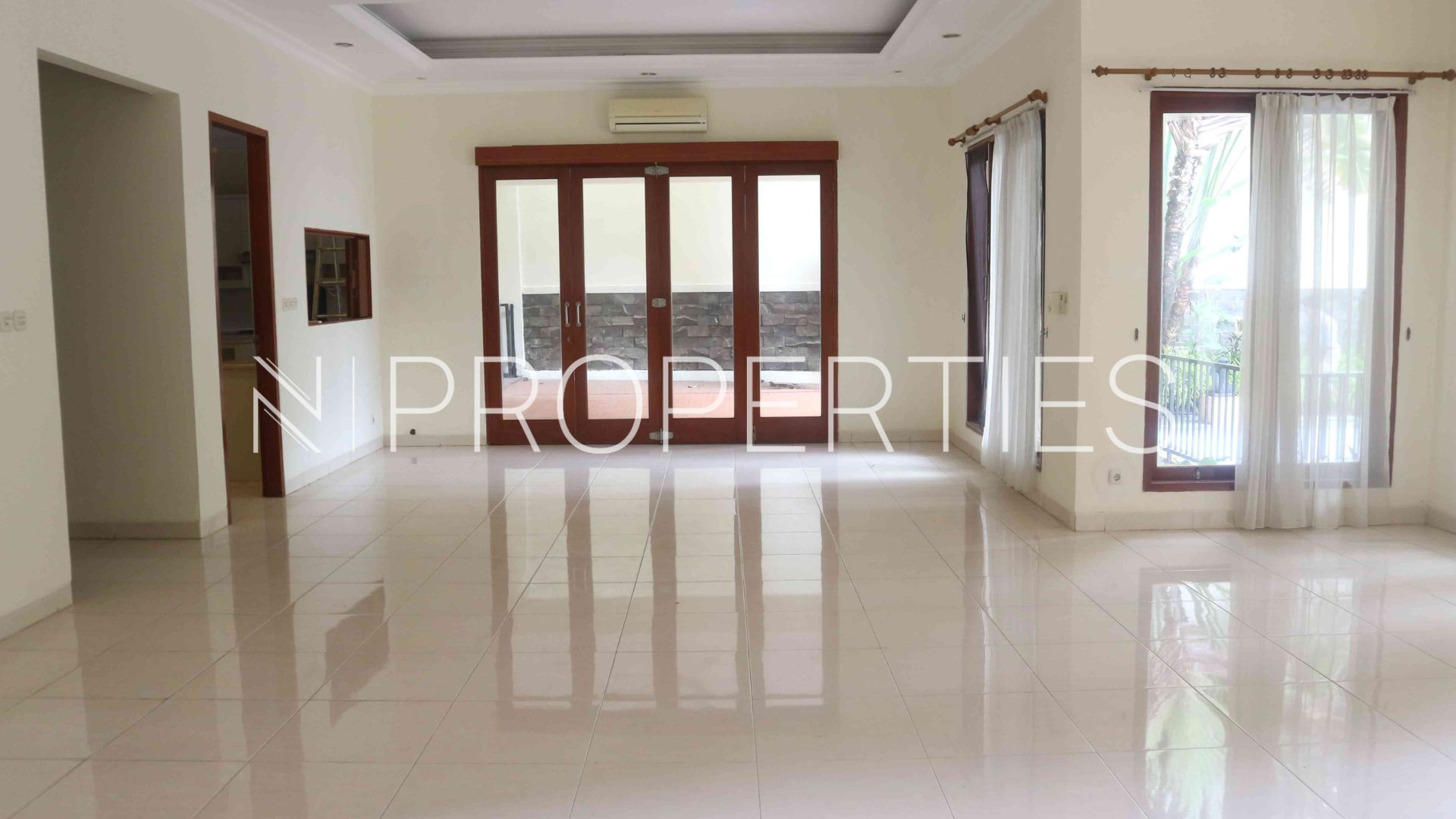 KEMANG TIMUR RAYA NO 50 – Kav D – LIVING AREA Modern Stylish 4BR Home at Kemang