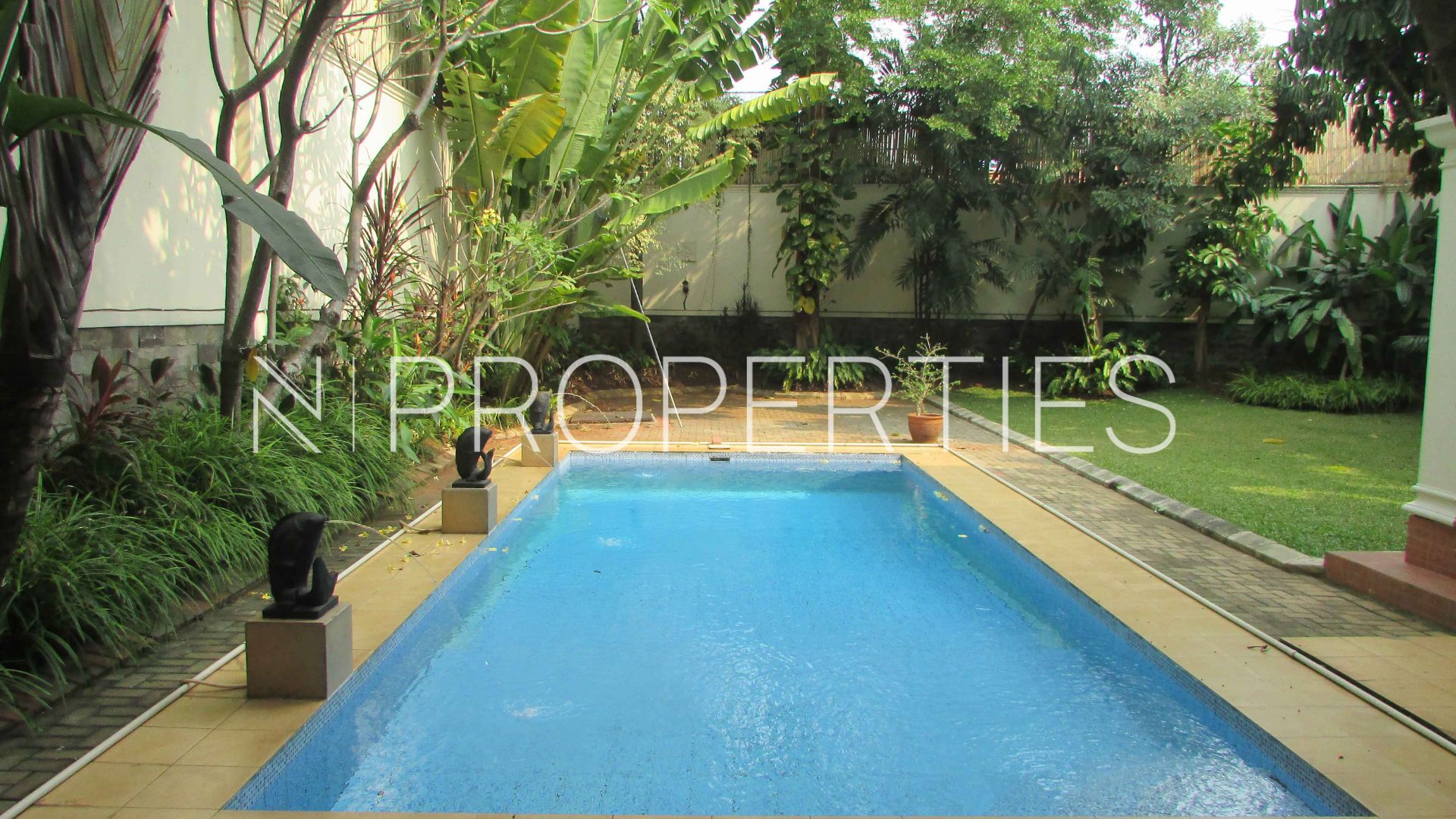 KEMANG TIMUR RAYA NO 50 – Kav D – SWIMMINGPOOL Modern Stylish 4BR Home at Kemang