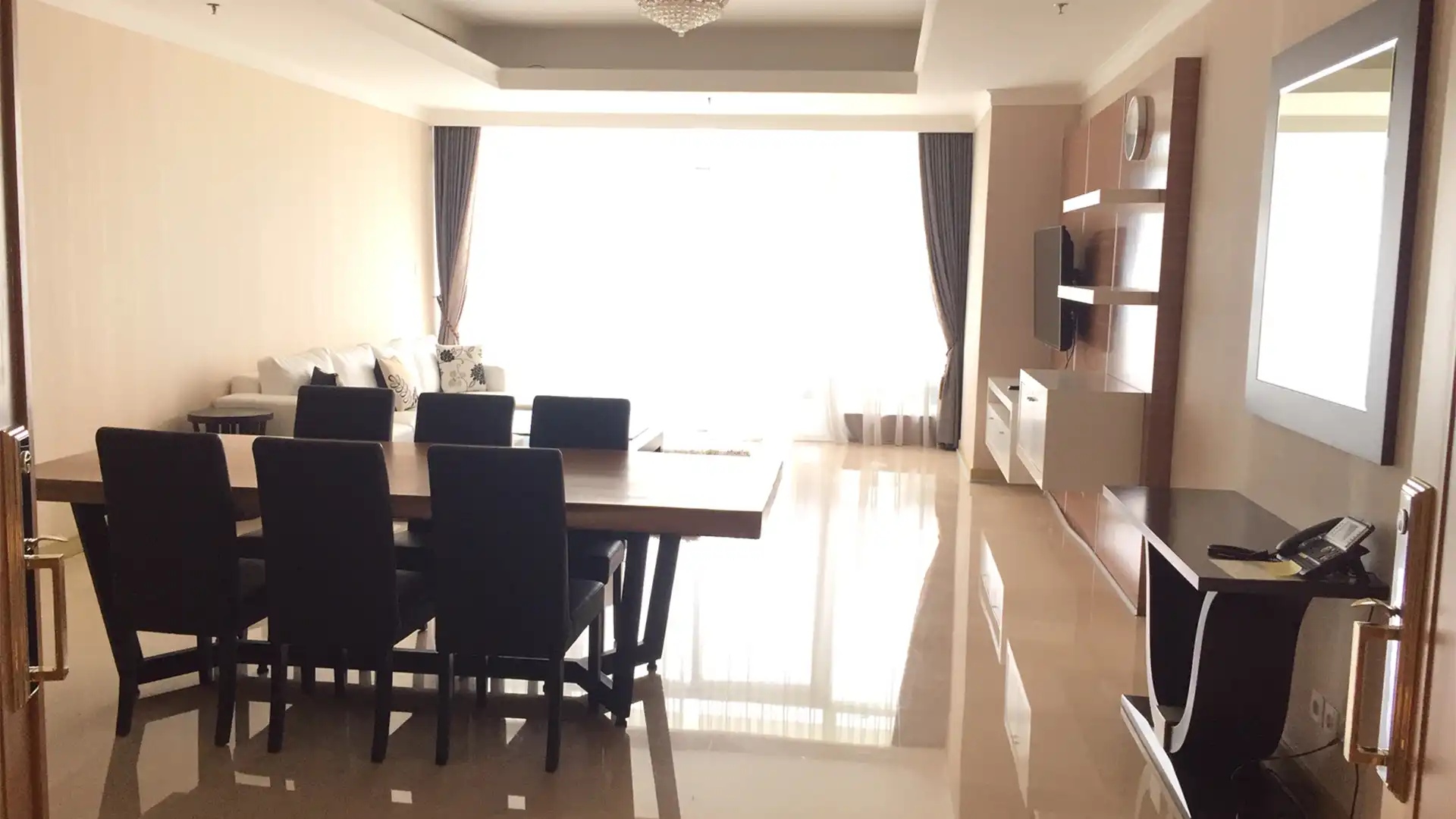 KEMPI-2BR-DINING AREA Kempinski Private Residence – Prime 2BR