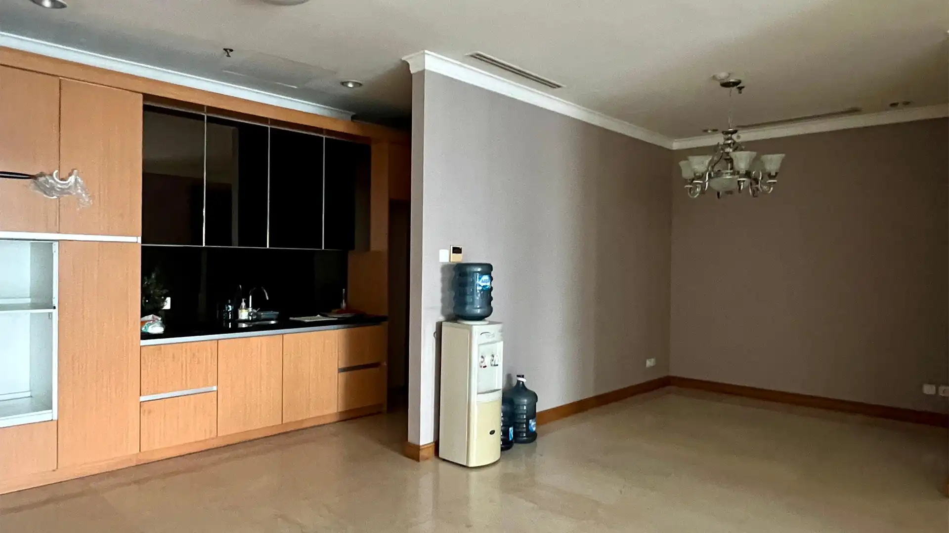 KEMPI-2BR-DINING & KITCHEN AREA Kempinski Private Residence – Luxury Expansive 2BR