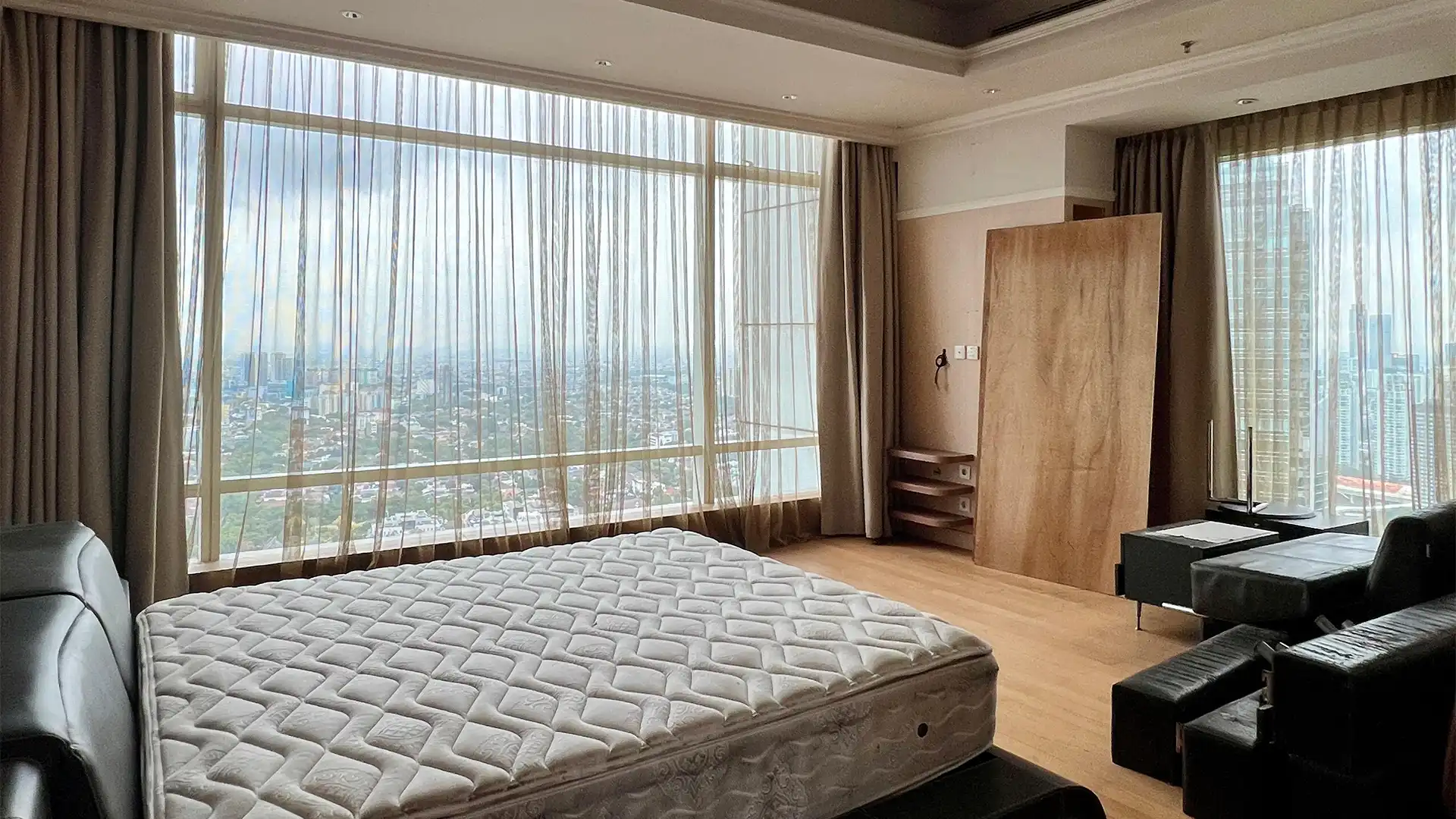 KEMPI-3BR-BEDROOM 1 ANGLE 2 Kempinski Private Residence – Large 3BR