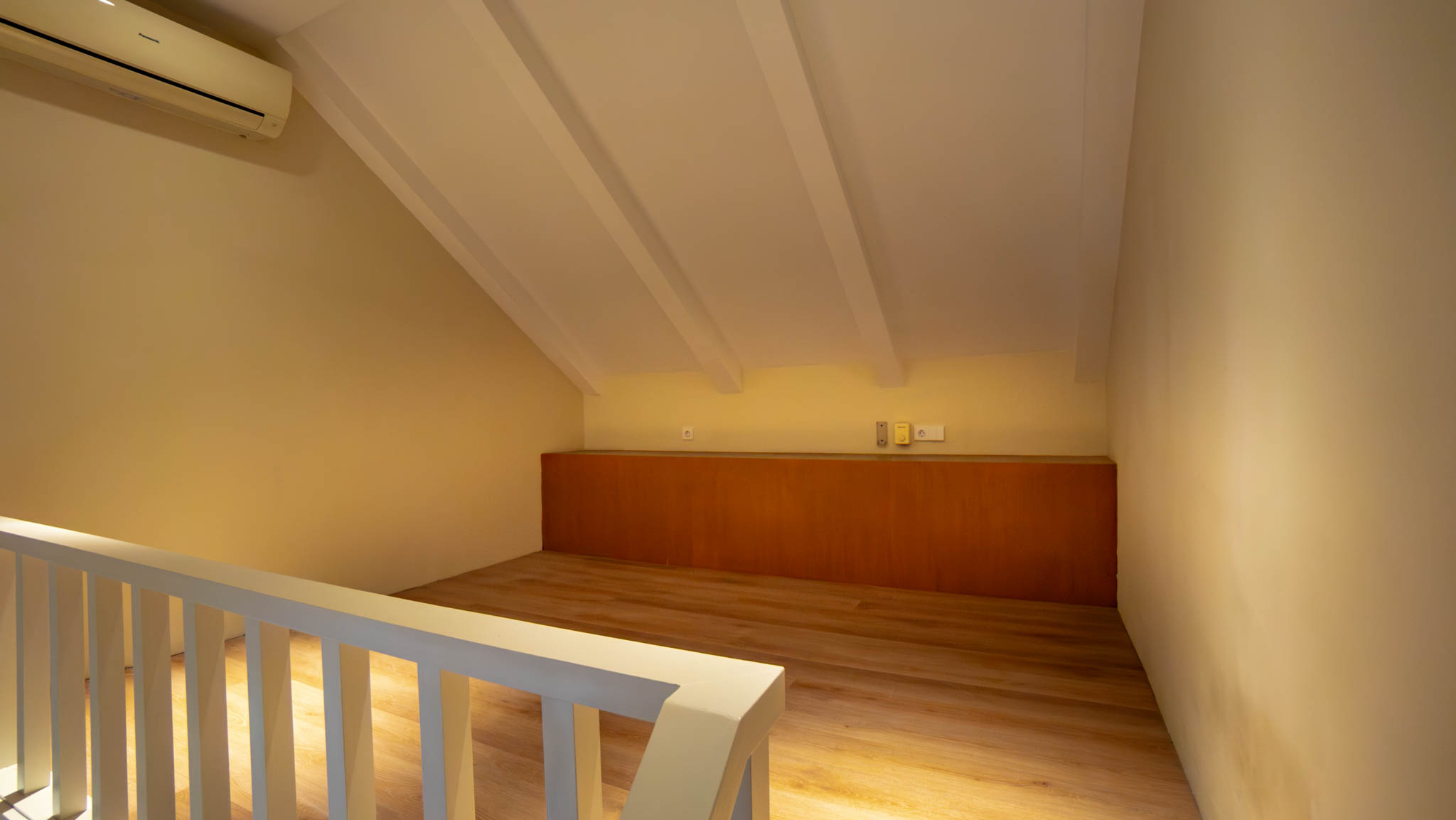 KMG129-16 Large-Scale 5BR House at Kemang
