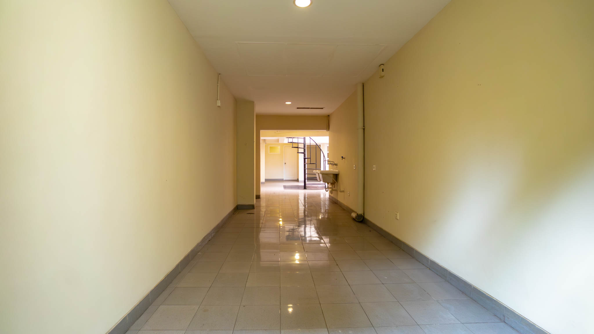KMG129-77 Large-Scale 5BR House at Kemang