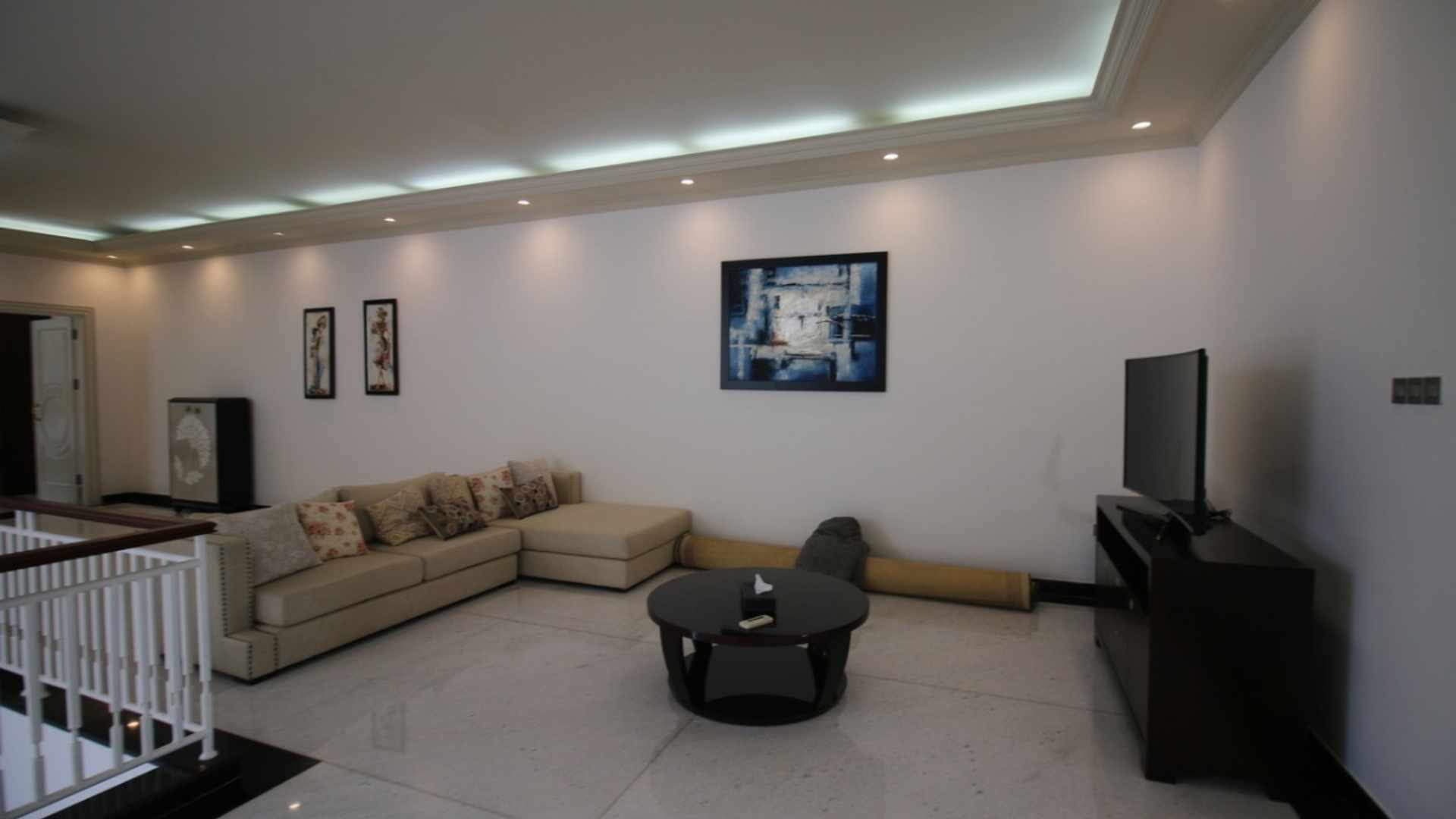 Estate-Scale 5BR Residence at Kuningan