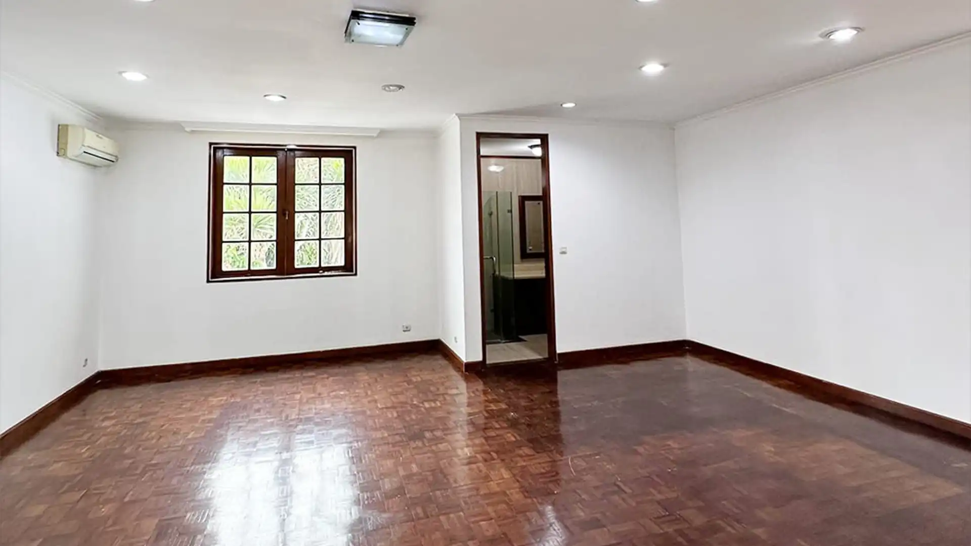 Grand 5BR Estate at Menteng