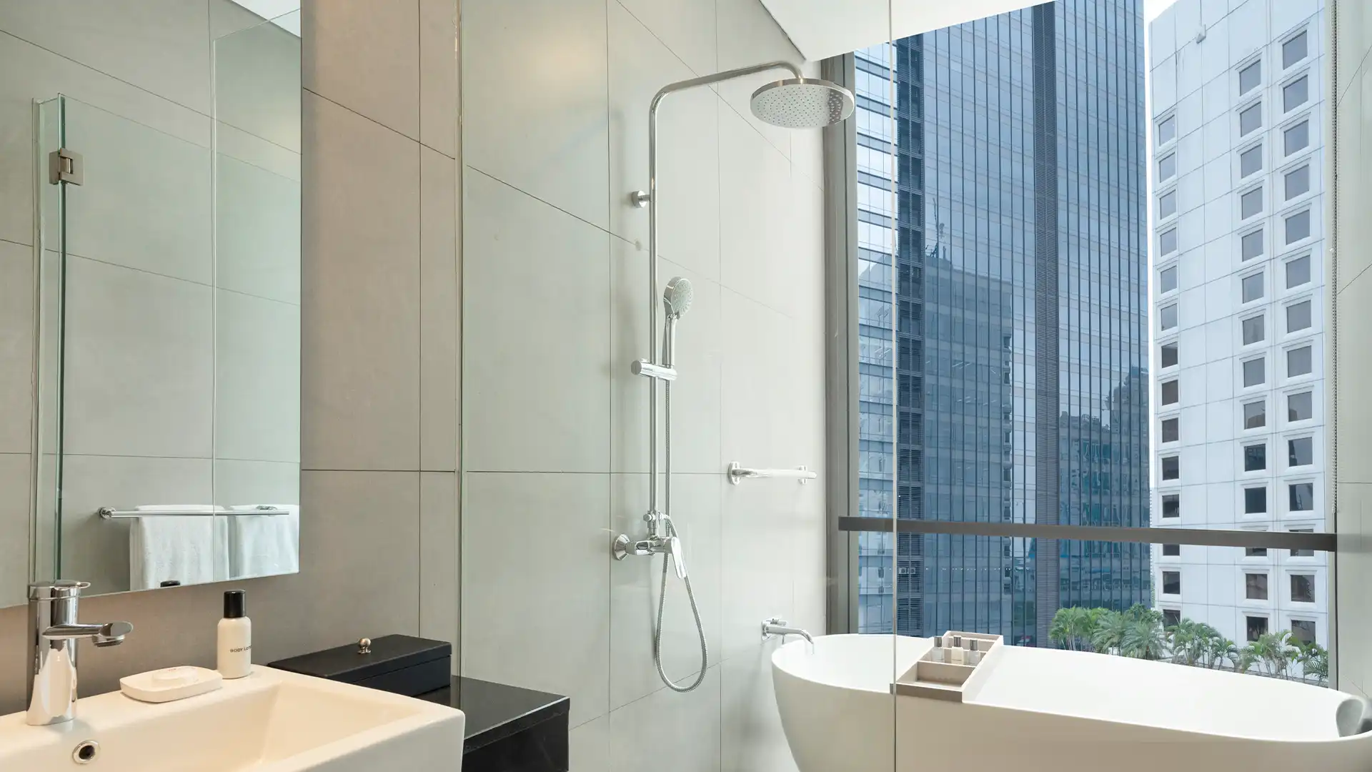 MANGKULUHUR-2BR-Bathroom 1 Mangkuluhur Residence – Well-Balanced 2BR Serviced Apartment