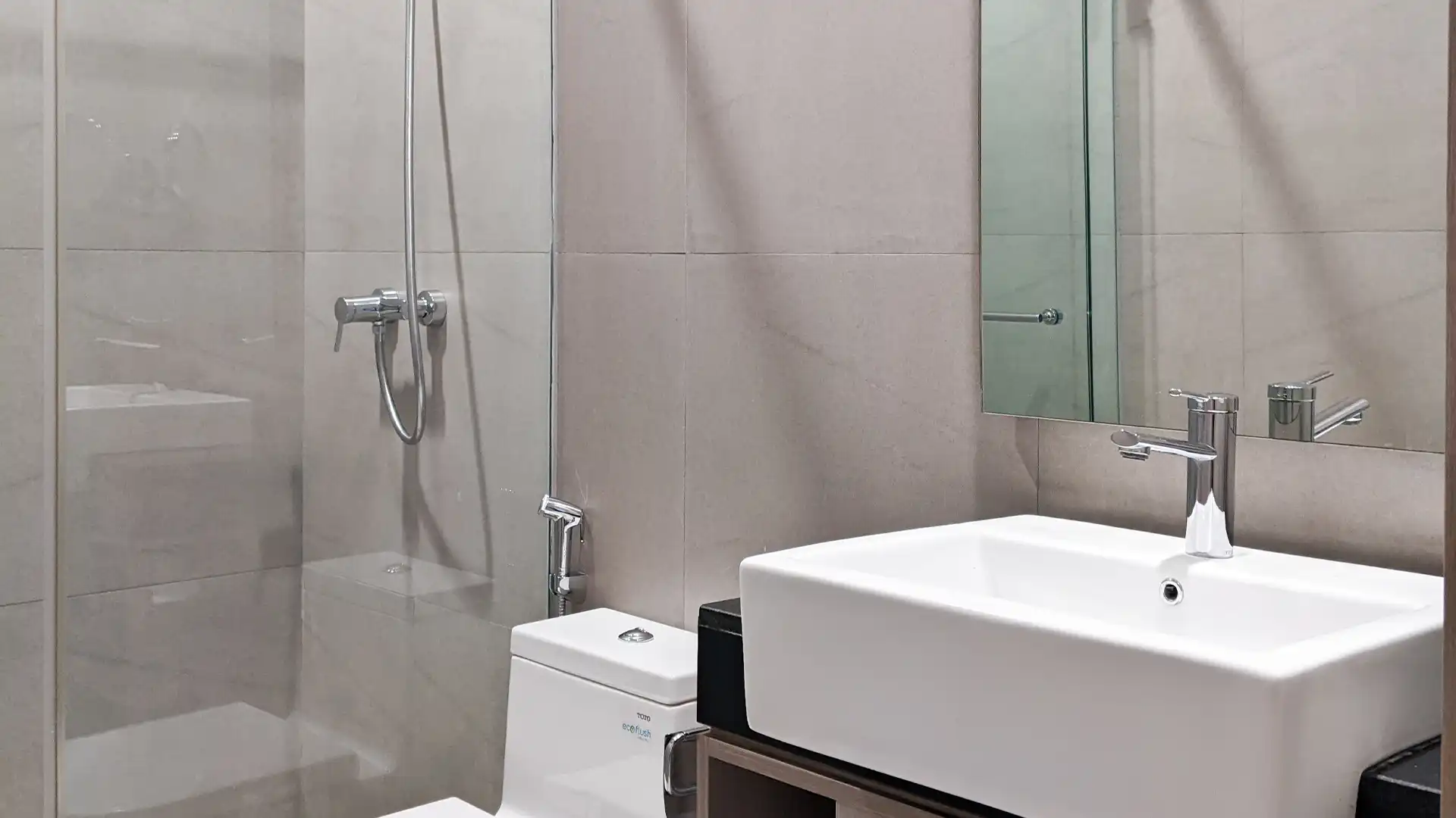 MANGKULUHUR-2BR-Bathroom 2 Mangkuluhur Residence – Well-Balanced 2BR Serviced Apartment