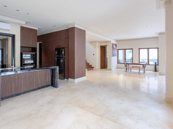 MENTENG-3BR-Kitchen Area Wide