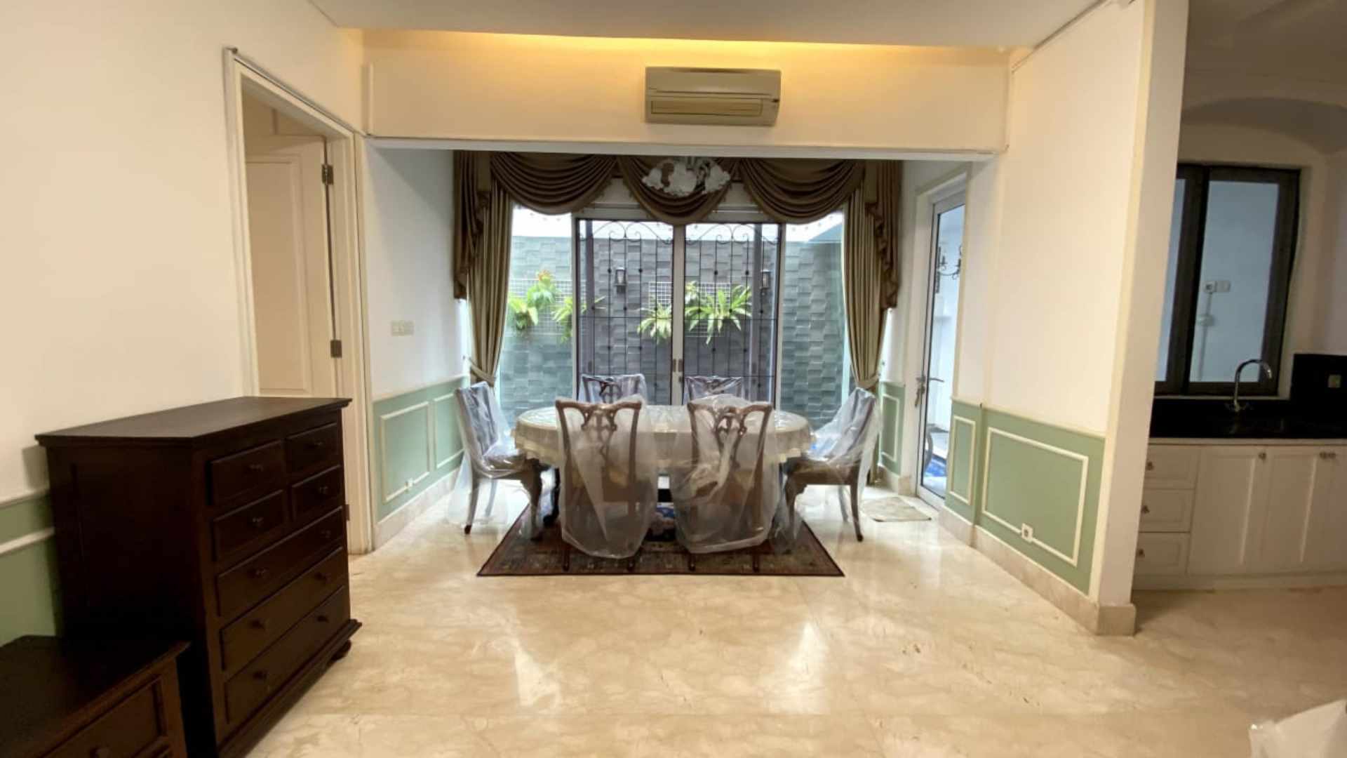 Menteng-4BR-Dining Area Menteng-4BR-Dining Area