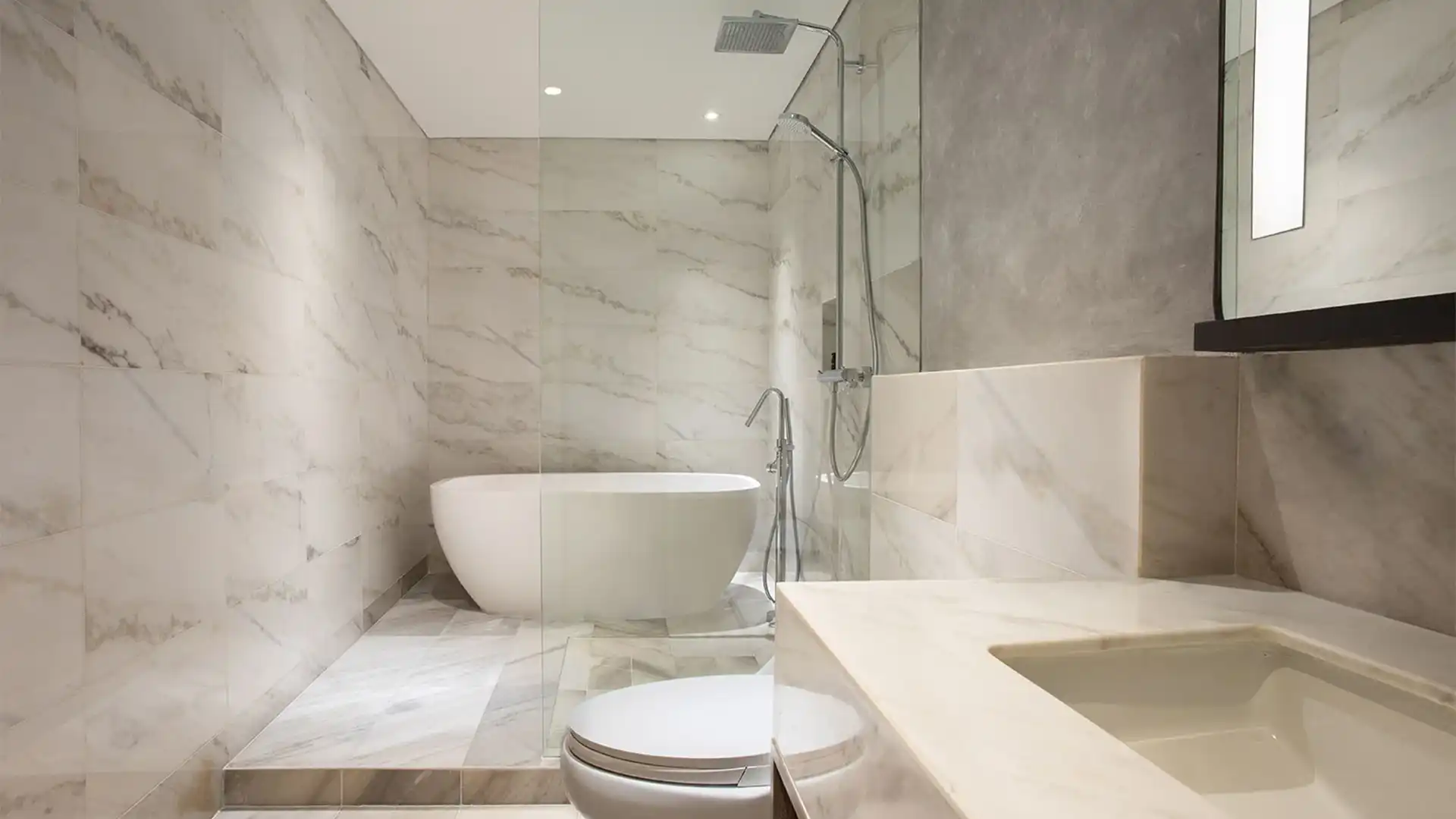 OAKWOOD-3BR-BATHROOM Oakwood Suites Kuningan – Spacious 3BR