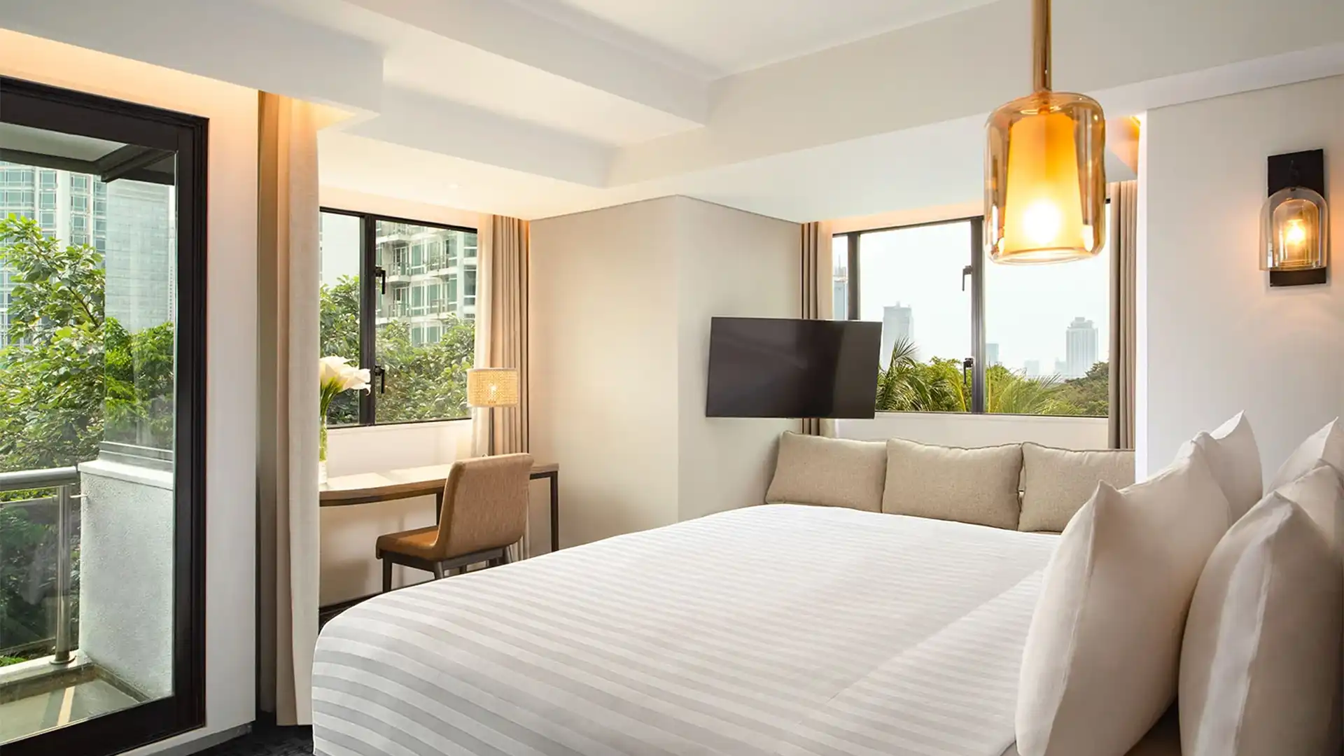 OAKWOOD-3BR-BEDROOM 1 Oakwood Suites Kuningan – Spacious 3BR
