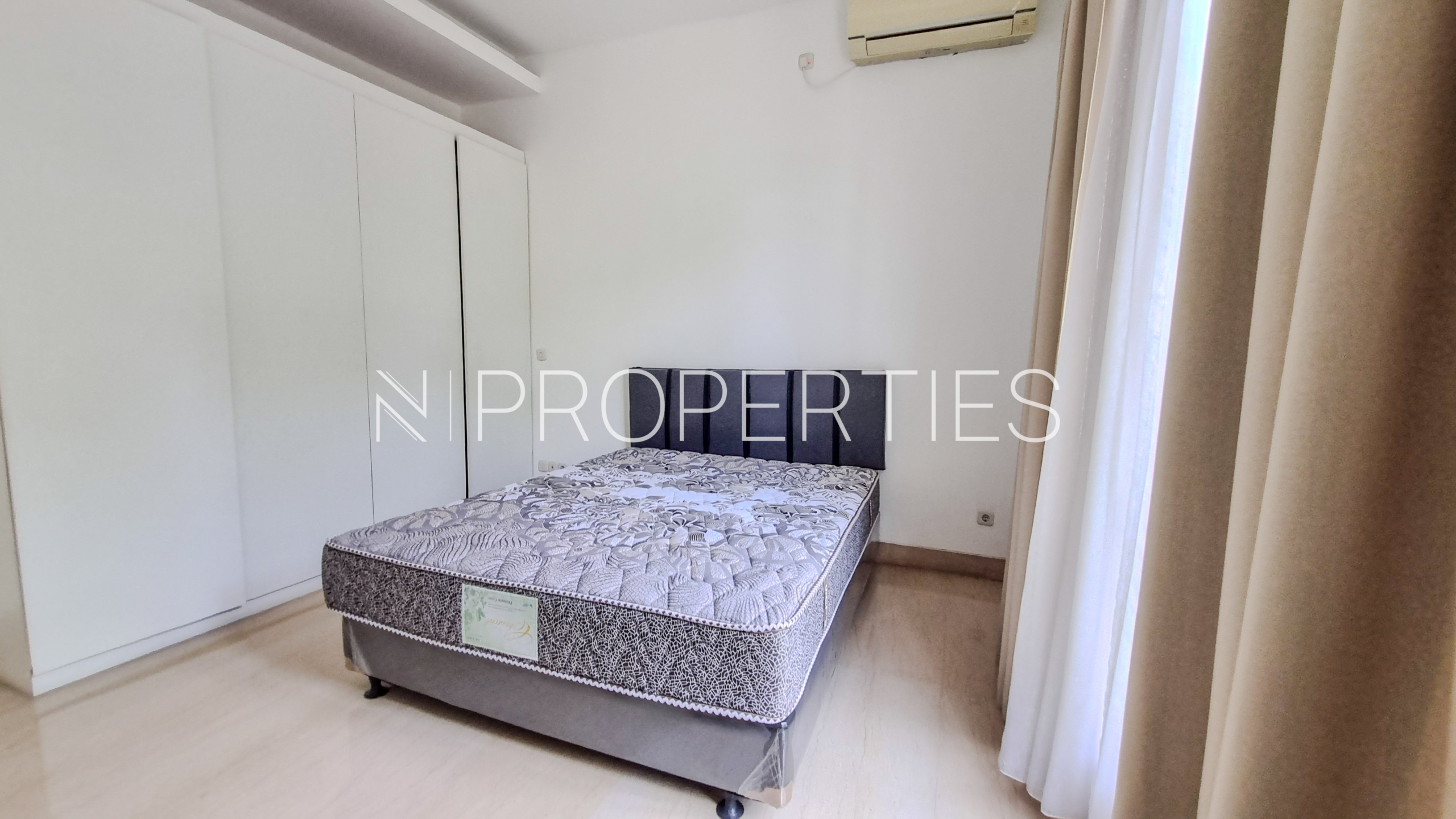 PEJATEN BARAT 2 KAV Y – BEDROOM2 Well-Designed 4BR Home at Pejaten