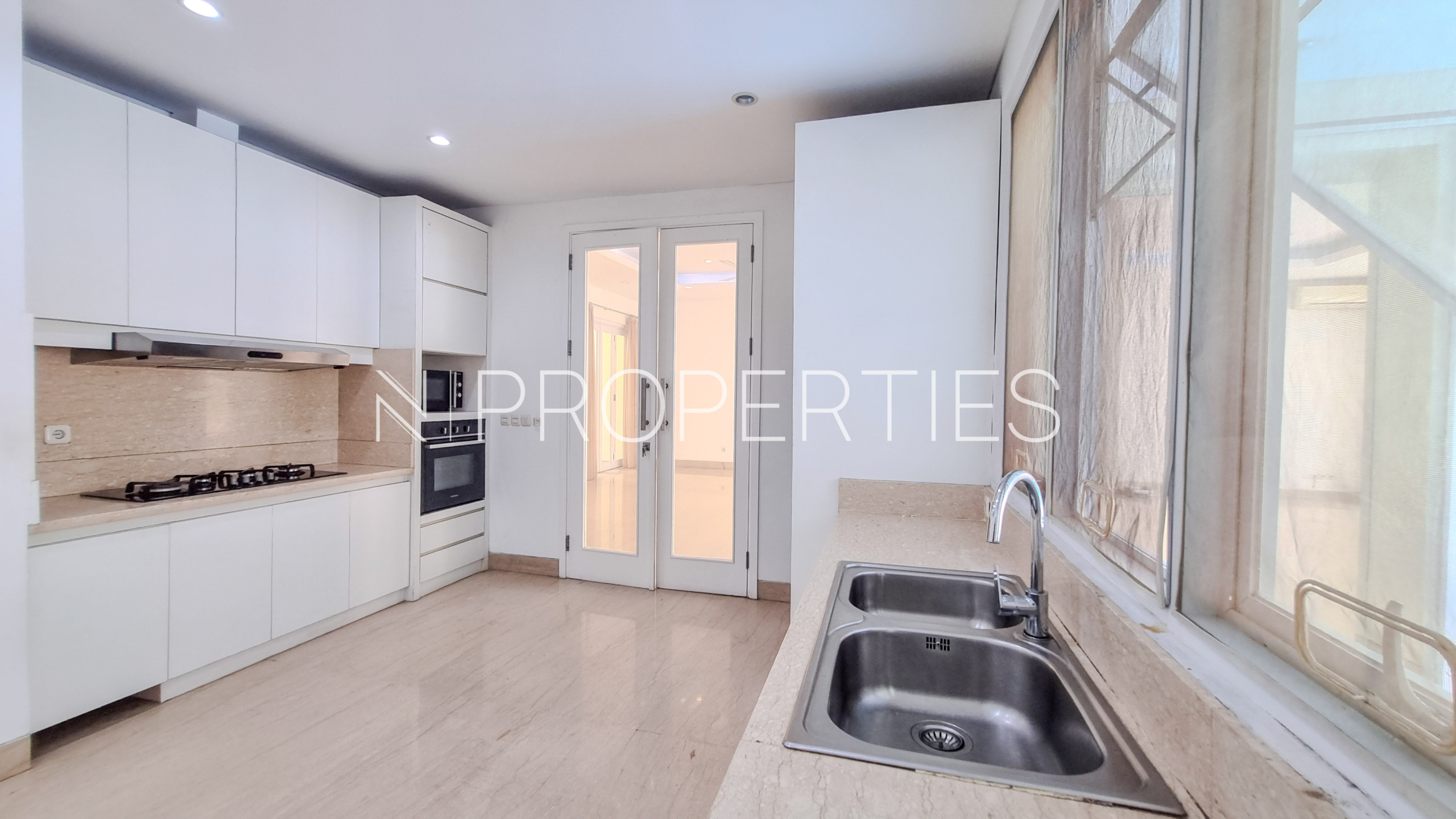 PEJATEN BARAT 2 KAV Y – KITCHEN Well-Designed 4BR Home at Pejaten