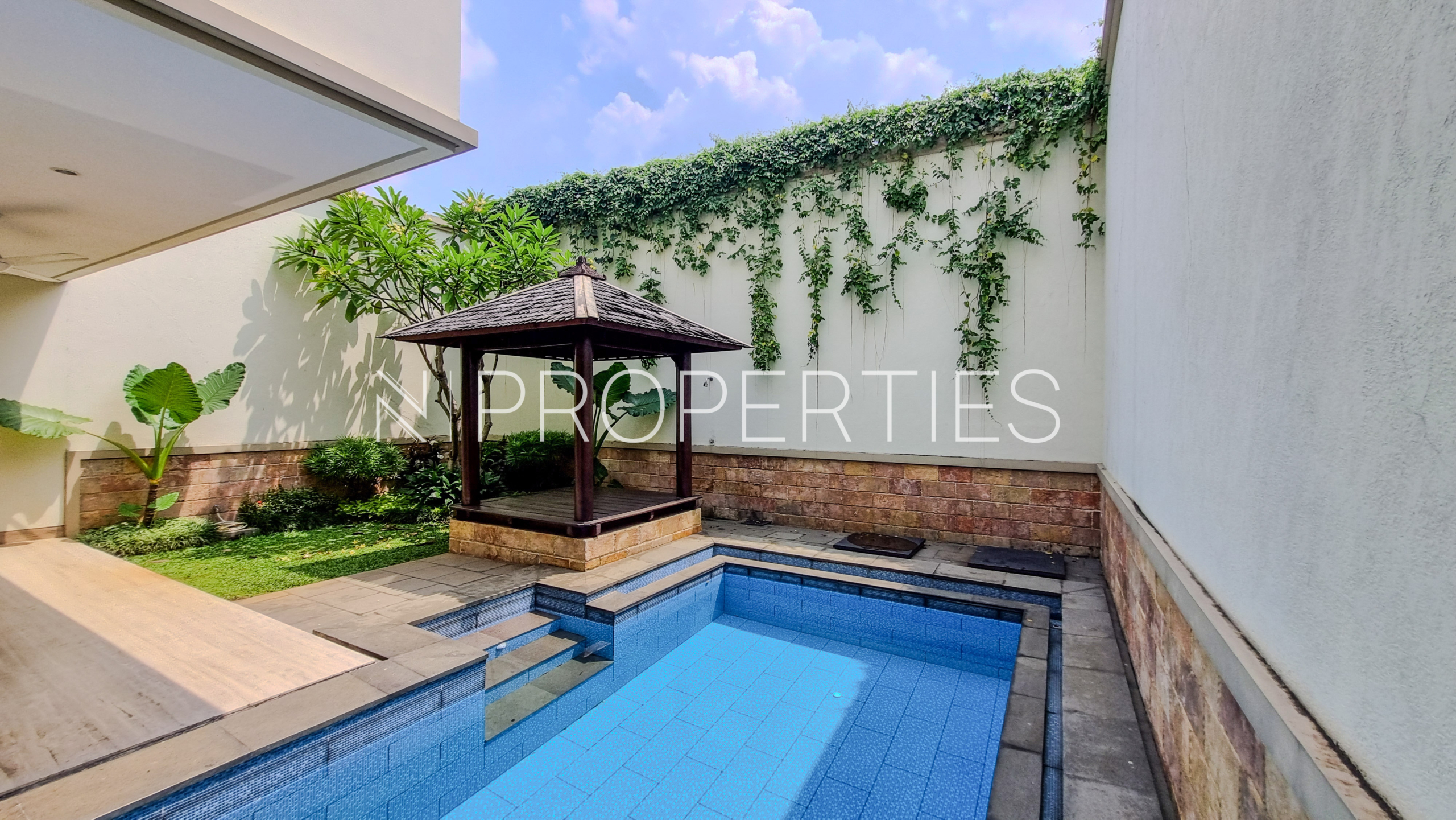 PEJATEN BARAT 2 KAV Y – POOL AND GAZEBO 2 PEJATEN BARAT 2 KAV Y - POOL AND GAZEBO 2