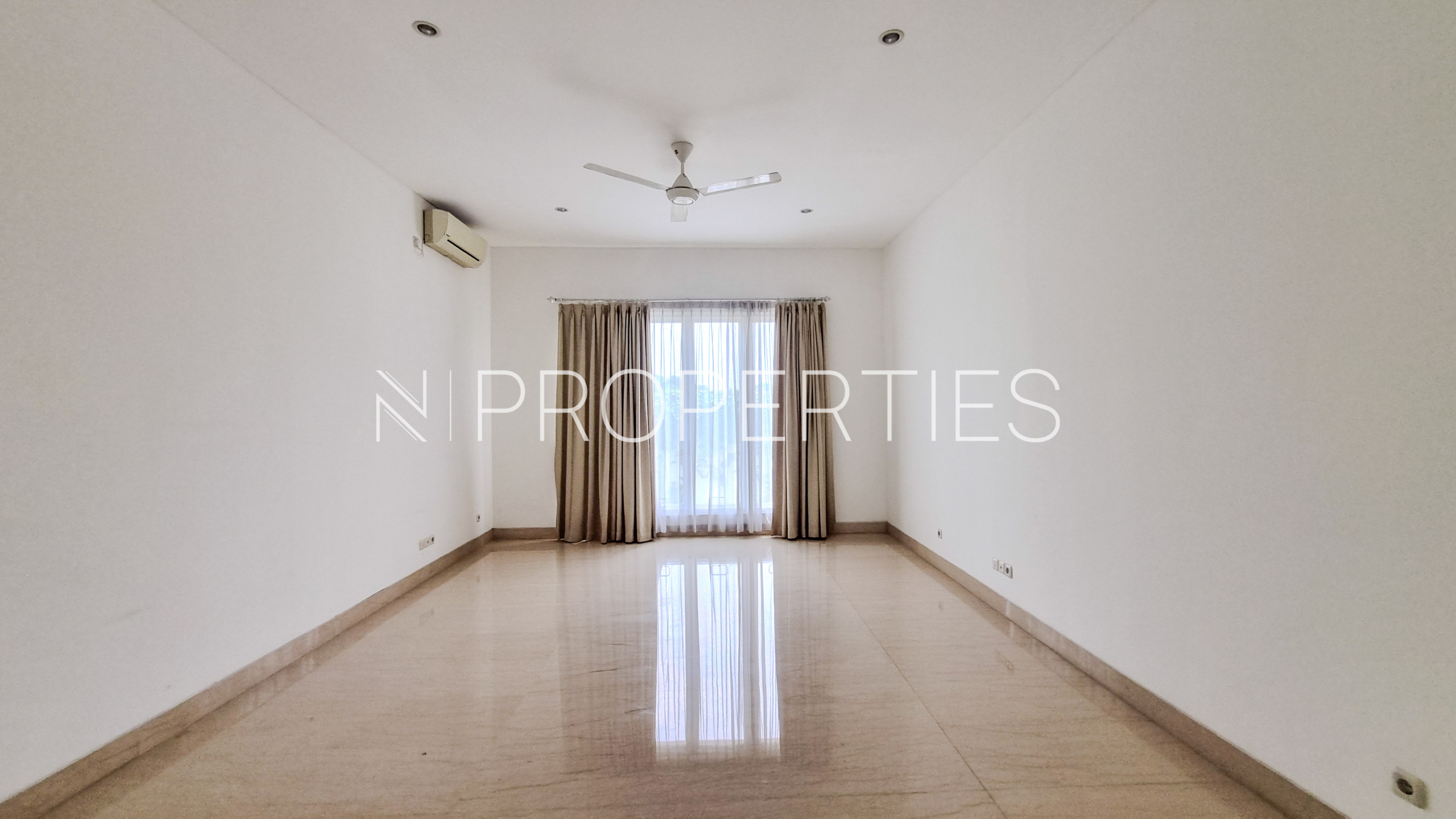 PEJATEN BARAT 2 NO 11 KAV U – BEDROOM2 Modern 4BR Home at Pejaten