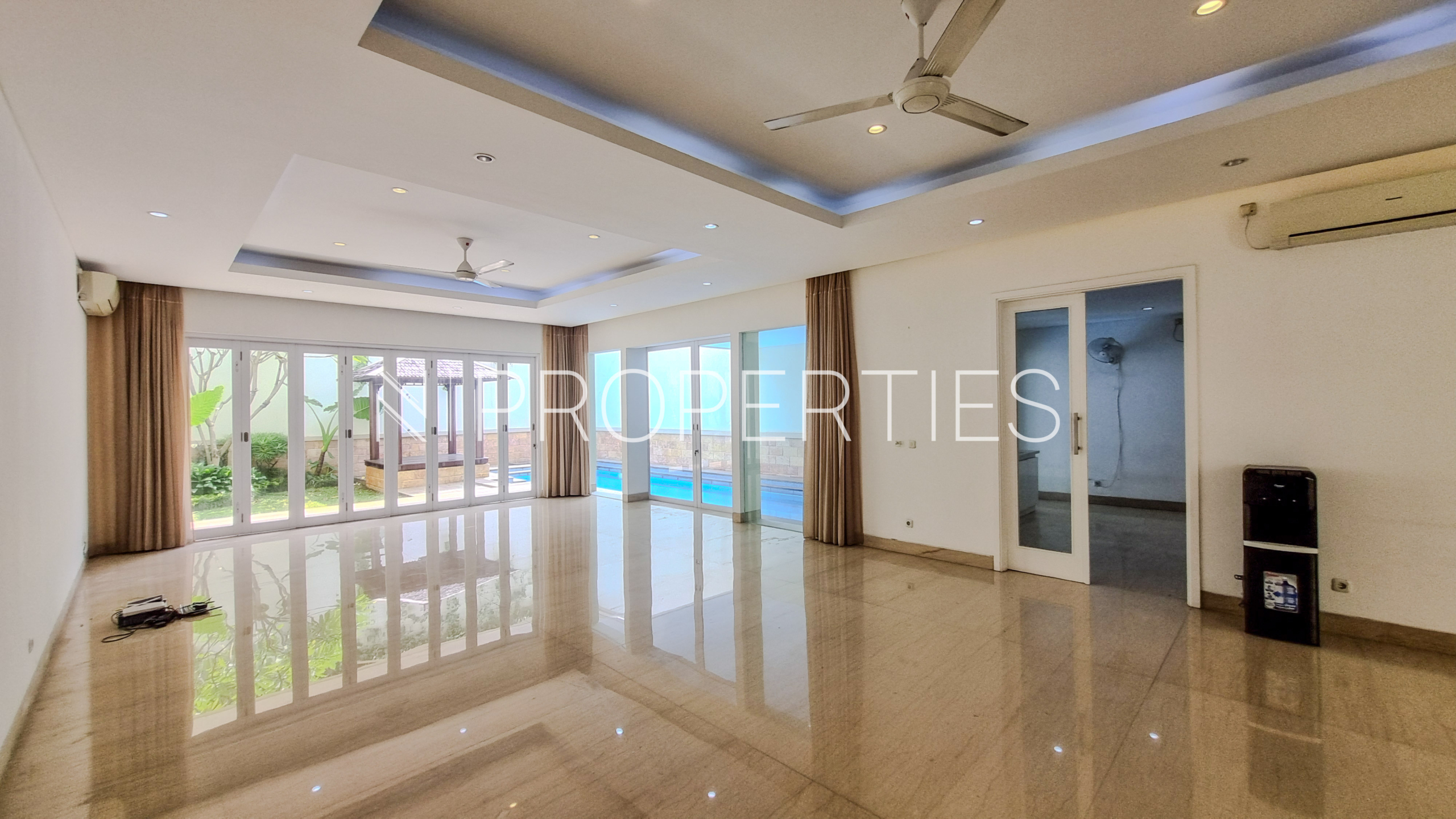 PEJATEN BARAT 2 NO 11 KAV U – LIVING AREA Modern 4BR Home at Pejaten