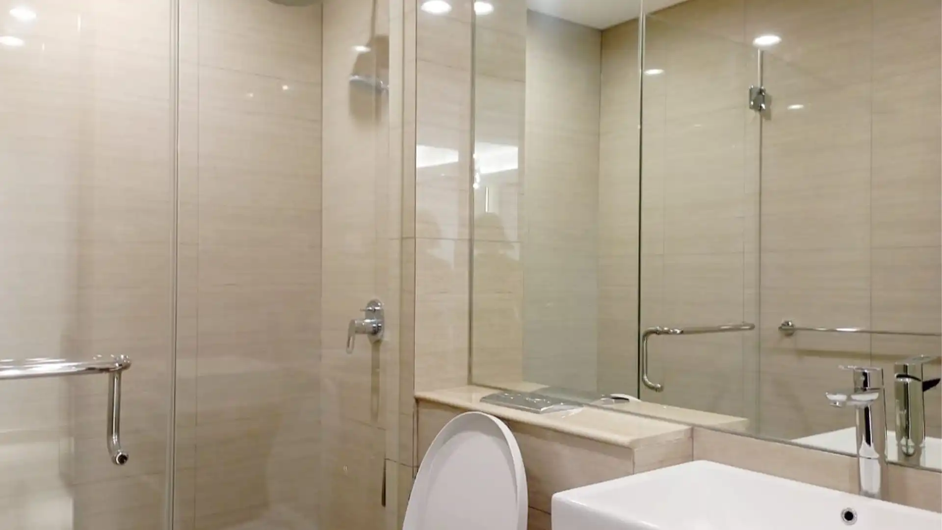 PONDOK INDAH RESIDENCE-2BR-BATHROOM Practical 2BR – Pondok Indah Residence