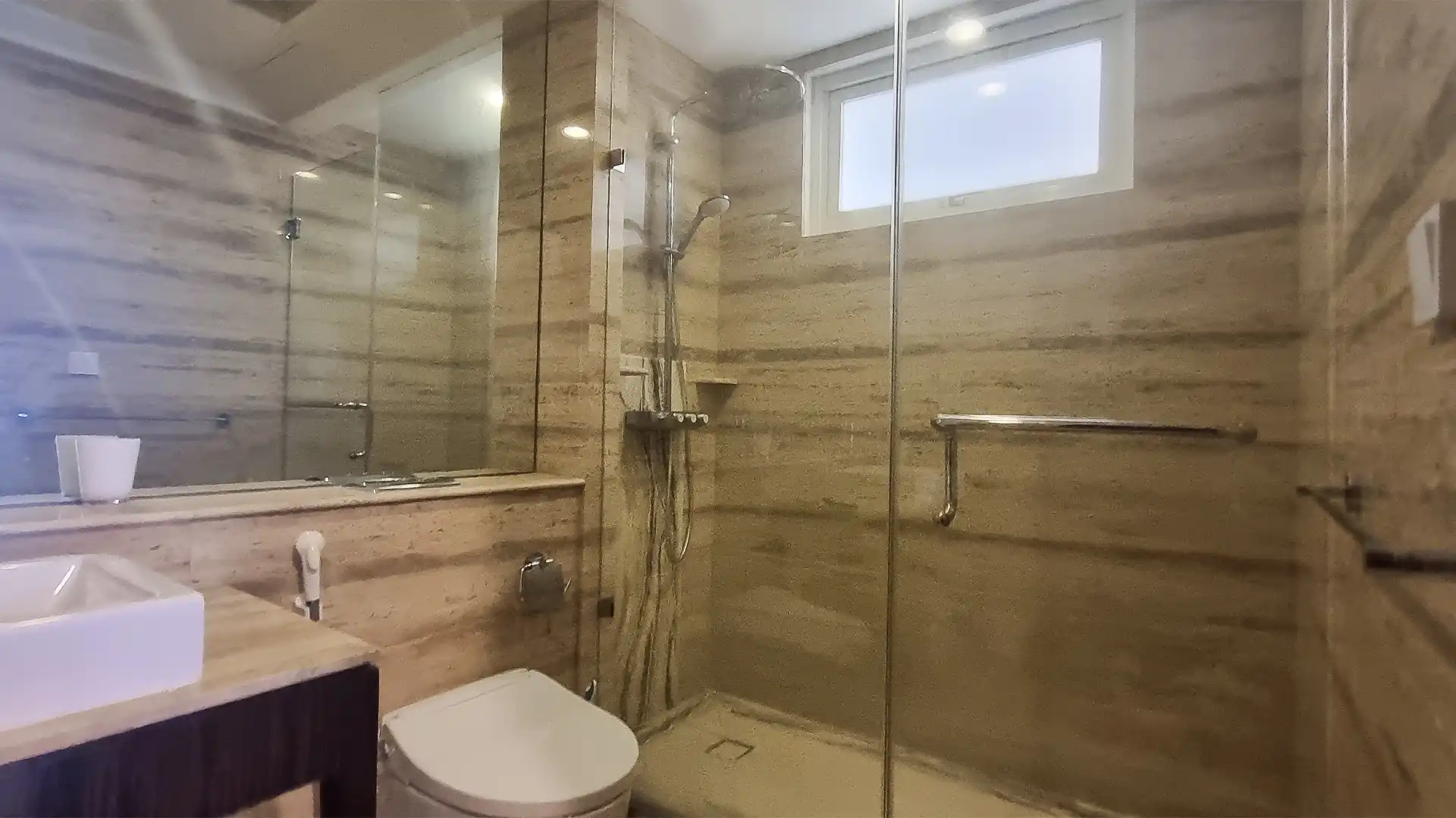 PONDOK INDAH RESIDENCE-3BR-BATHROOM 1 Pondok Indah Residence – Premium 3BR