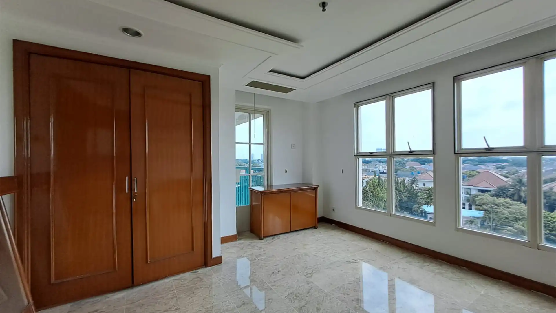 Well-Sized 3BR – Pondok Indah Golf Apartment