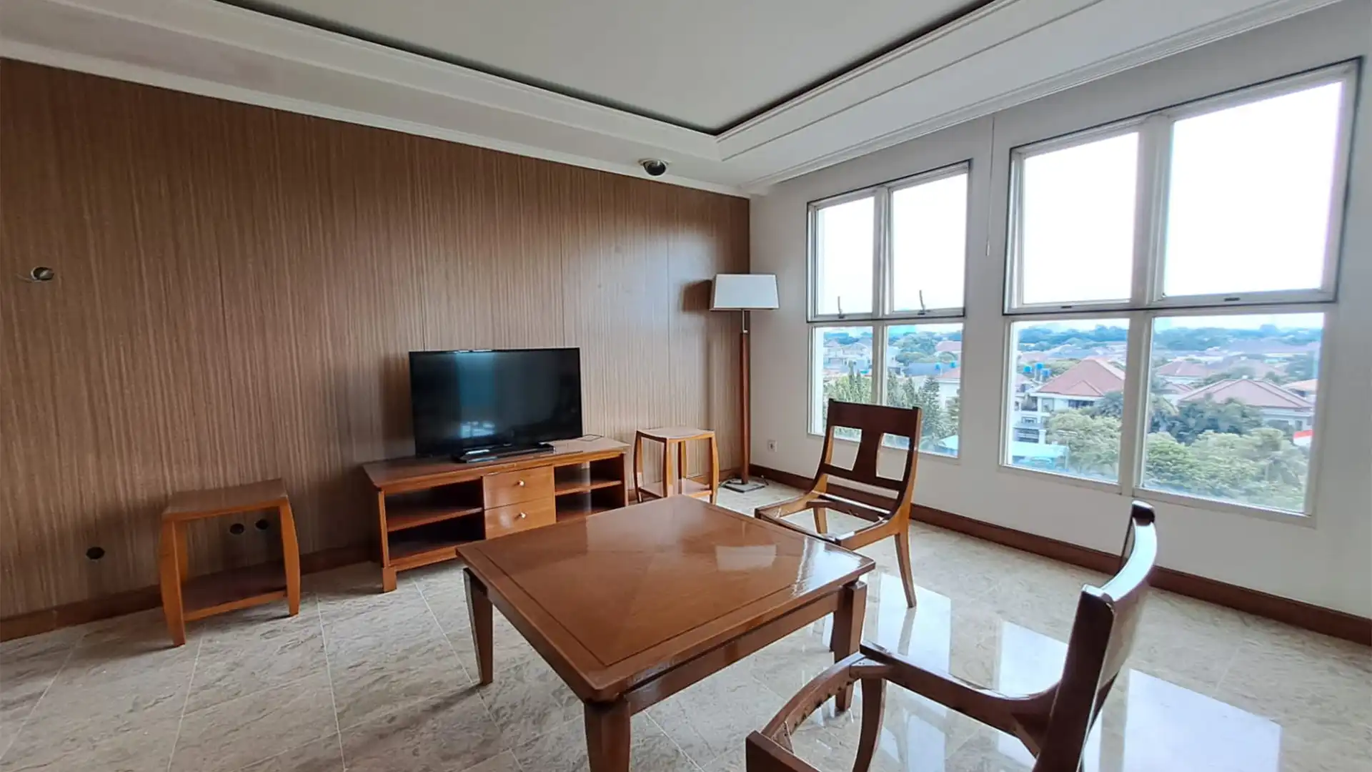 Well-Sized 3BR – Pondok Indah Golf Apartment