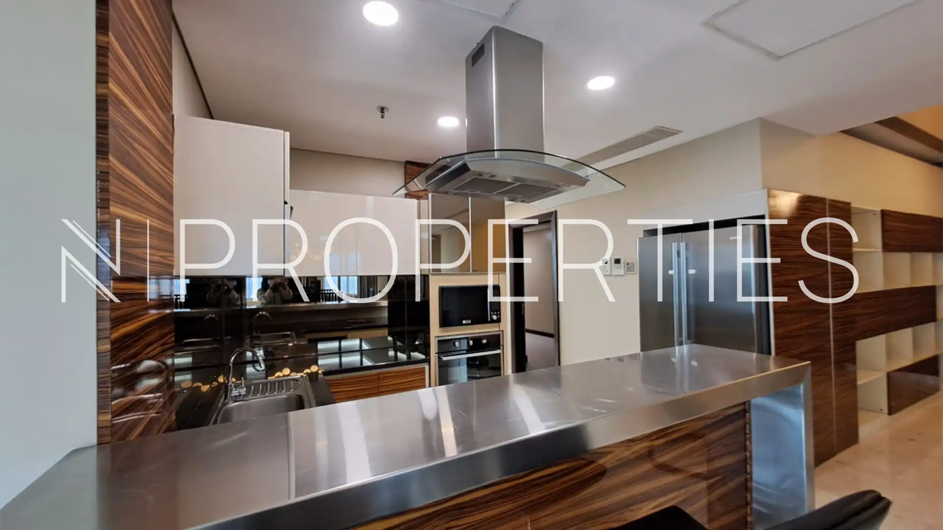 Pondok Indah Golf Apartment – Large 4BR