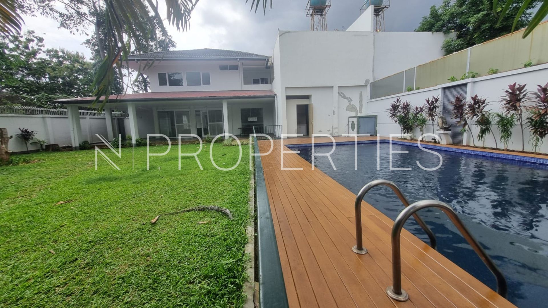 Puri Sakti 2 Kav E – Swimming pool 2 Cipete – Expansive 4BR Family House