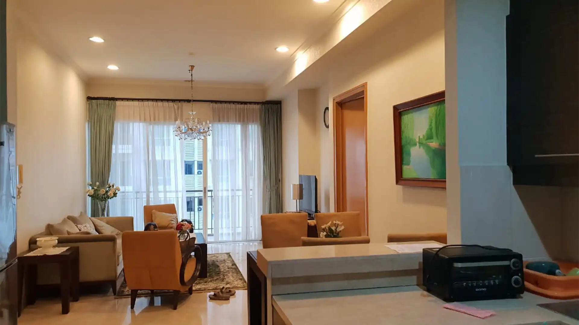SENAYAN RESIDENCE-1BR-LIVING AREA FROM KITCHEN Senayan Residence – Compact 1BR Apartment