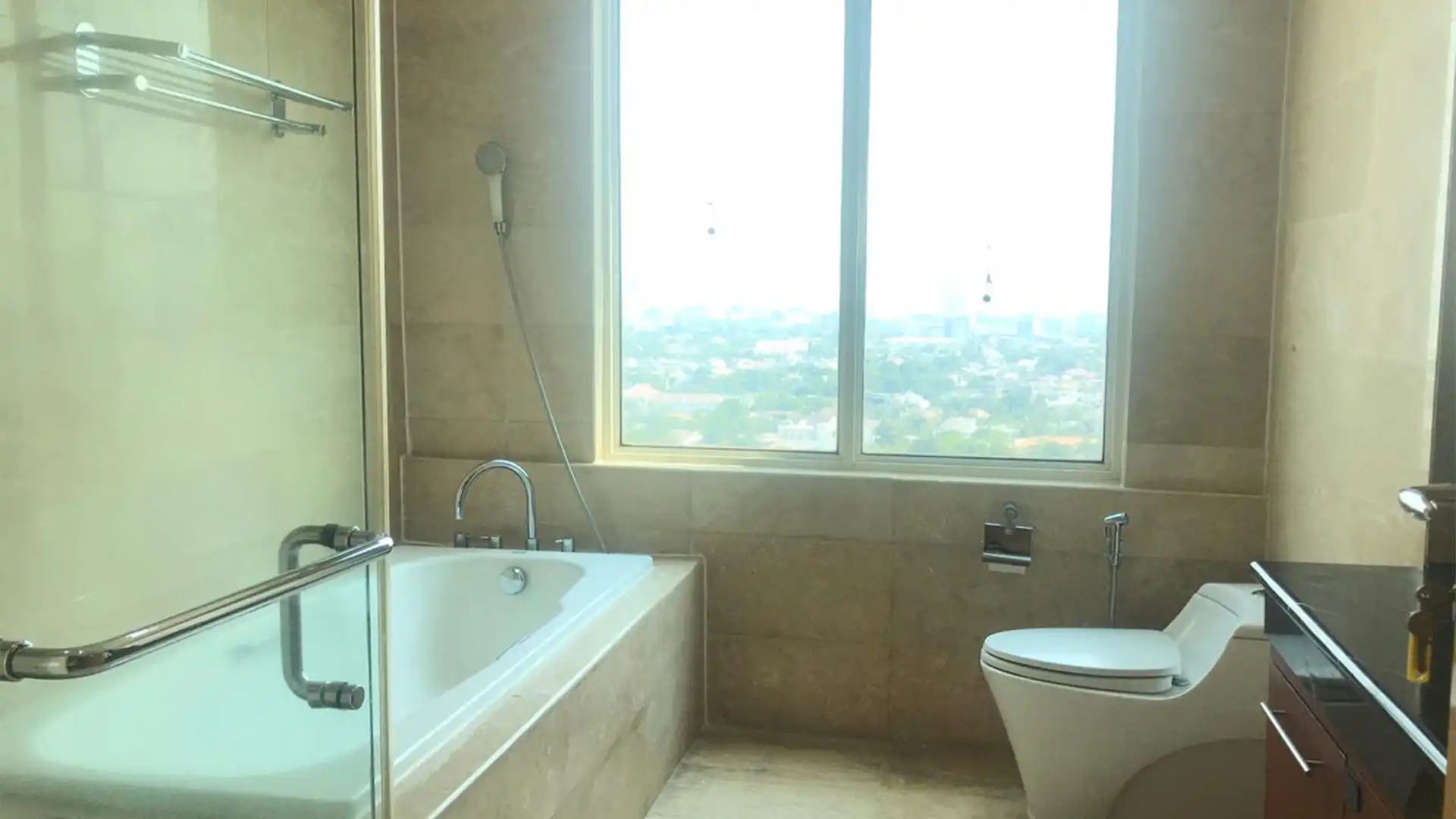 SENAYAN RESIDENCE-3BR-BATHROOM Senayan Residence – Well-Proportioned 3BR