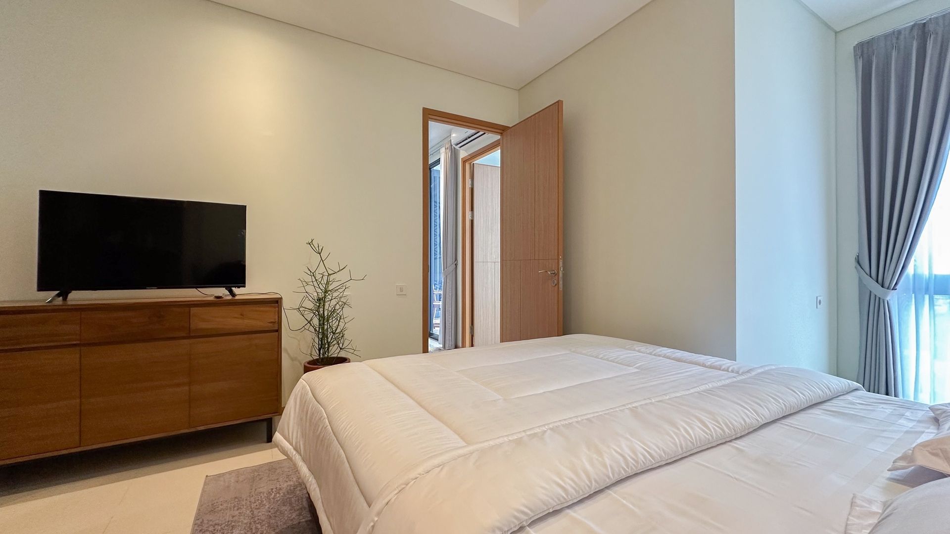 Samara Suites-2BR-Bedroom Walkable LRT Access at Samara Suites
