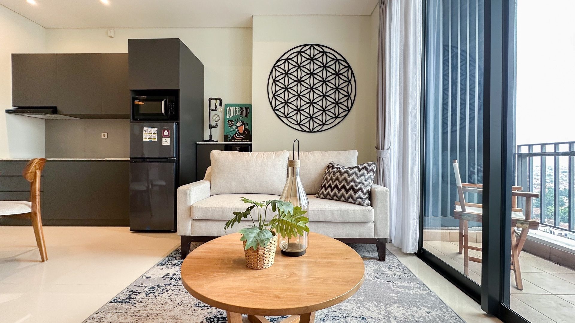 Samara Suites-2BR-Living area Walkable LRT Access at Samara Suites