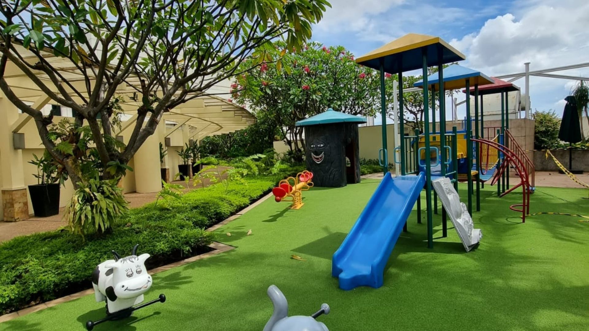 Senayan City Residence-3BR-Children playground Senayan City Residence – Spacious 3BR Apartment