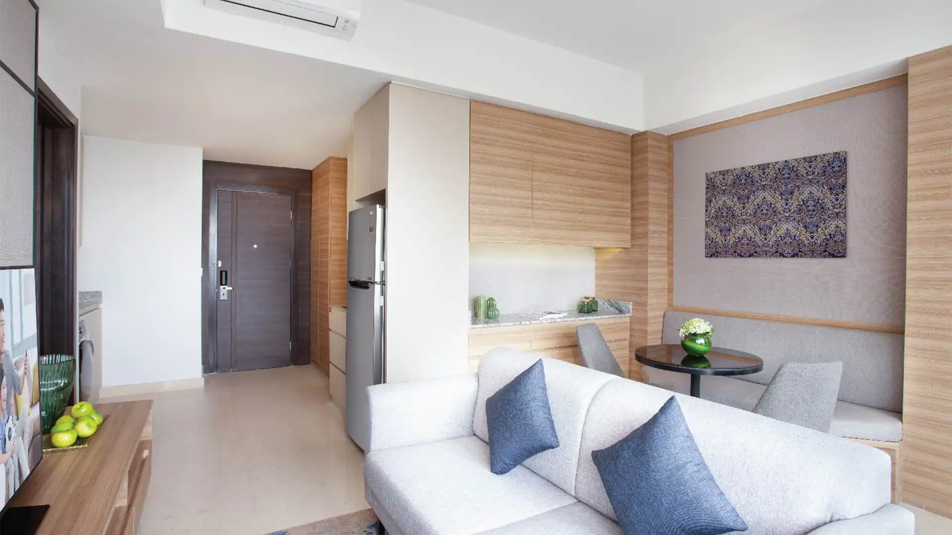 Somerset Sudirman-1BR-Living & Dining Area Convenient Serviced Apartment at Somerset Sudirman